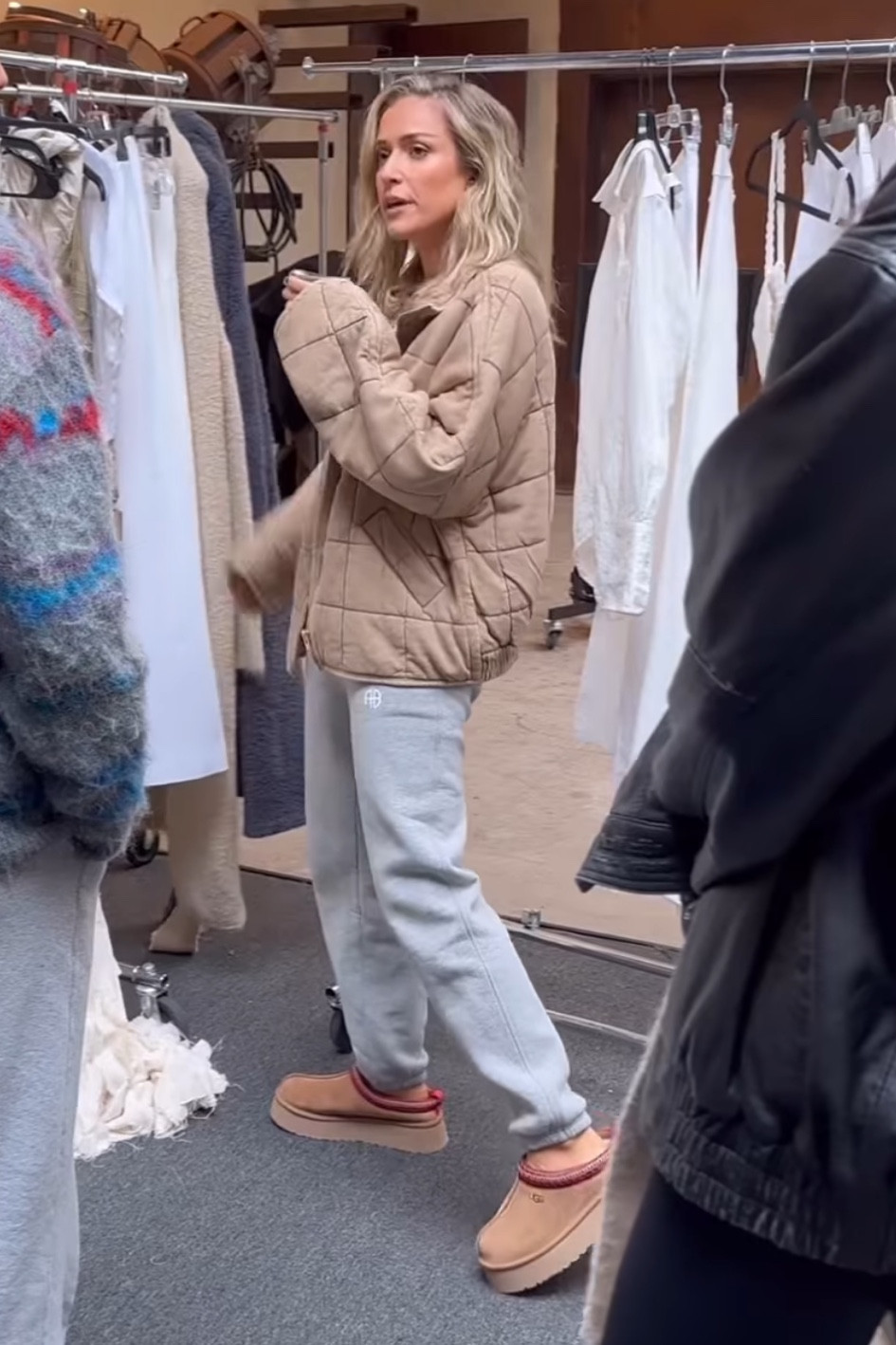 Shop Kristin Cavallari's gray sport joggers, quilted oversize jacket and platform slippers

#LTKFind #LTKsalealert