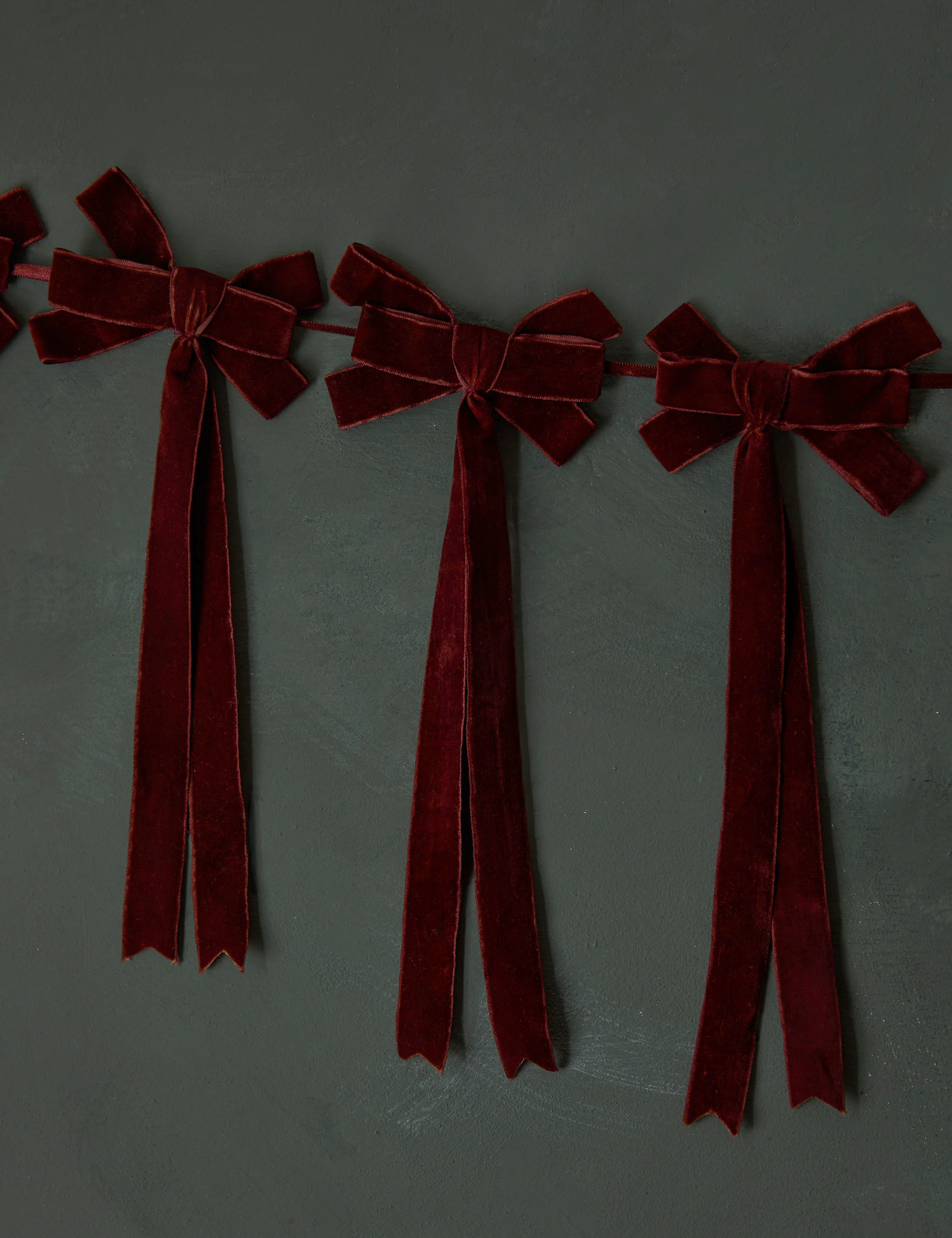 Mauree Velvet Garland | Lulu and Georgia 