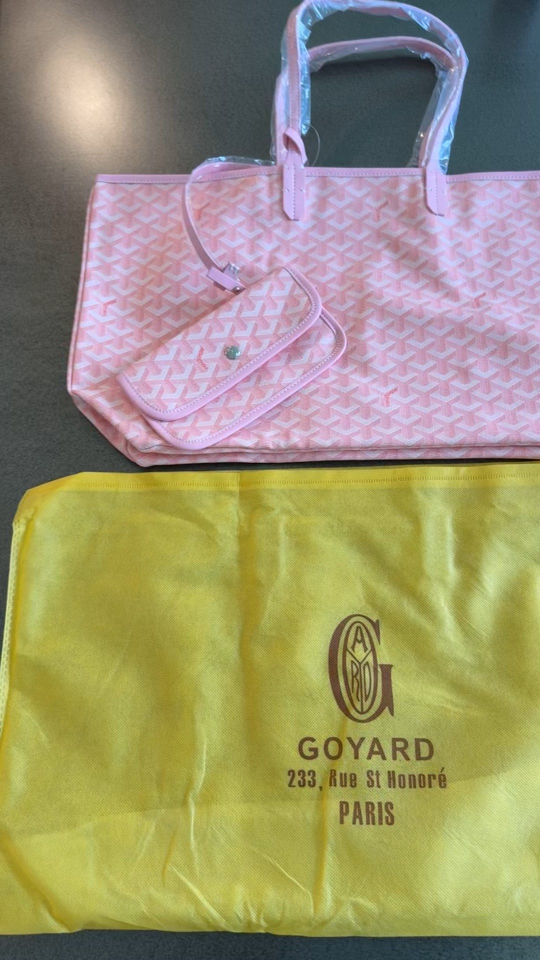 Goyard look for less on Amazon 
These branded designer copycats are a bestseller here! The pink is a size large and the green is a size medium.
Stylewithnosecrets 
Steal
Deal
Sale
Goyard
Copycat
Look for less
Designer
Amazon find
Amazon fashion
Stylewithnosecrets 

#LTKFindsUnder100 #LTKSaleAlert #LTKFindsUnder50