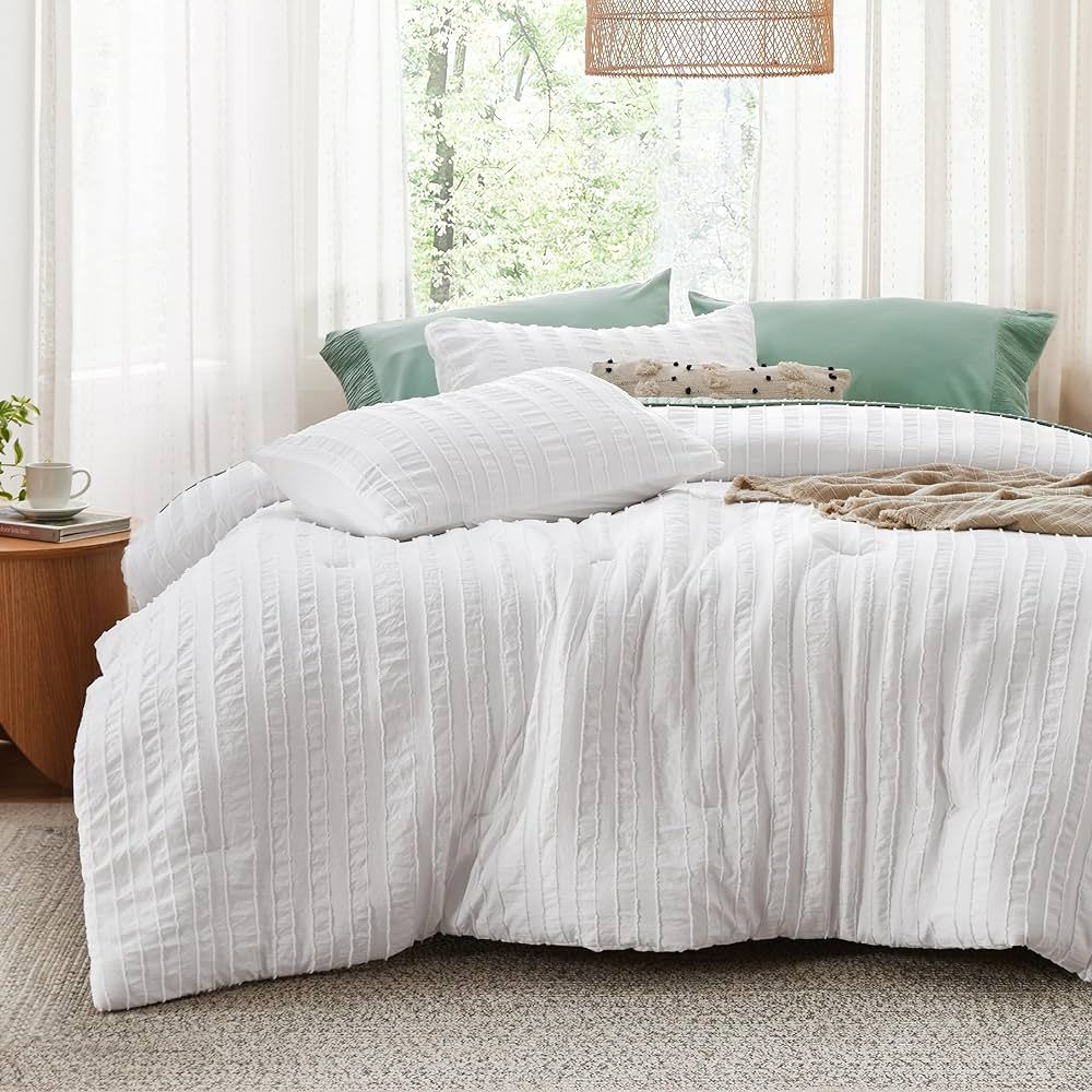 Bedsure Boho Comforter Set Full - White Tufted Bedding Comforter Set, 3 Pieces Farmhouse Shabby C... | Amazon (US)
