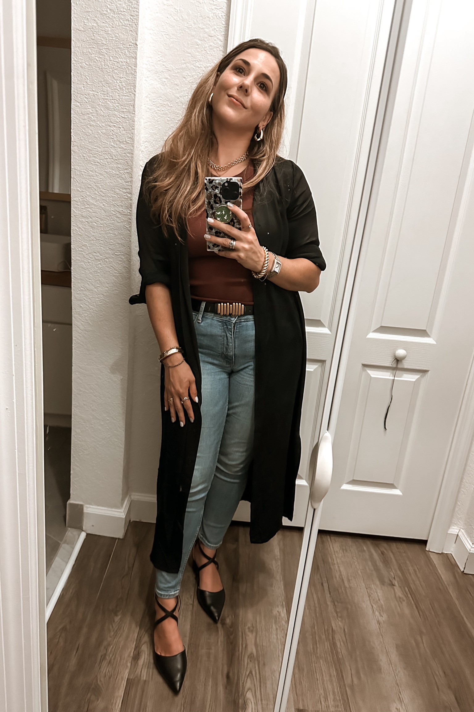 Fall transition outfit on a budget 🍂💸

M in top, 10 pants, long shirt is size S but I couldn’t find the link (it’s 4 yrs old!) so I’m sharing similar, shoes sized up 1/2 (usually 7.5 but went with an 8) and the comfiest ever!

#LTKFindsUnder50 #LTKSeasonal