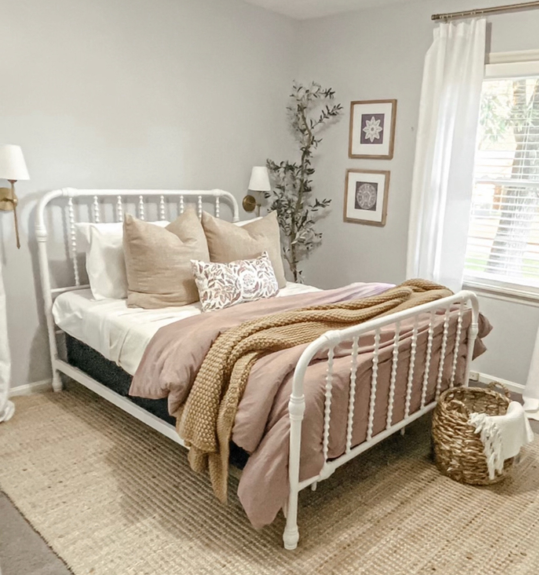 Home decor. Wayfair sale. Daily deal. Teen girl bedroom

Follow my shop @thesuestylefile on the @shop.LTK app to shop this post and get my exclusive app-only content!

#liketkit #LTKGiftGuide
@shop.ltk
https://liketk.it/4oKkx

#LTKhome #LTKsalealert