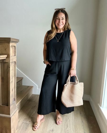 Midsize summer outfit 

Fit tips: wearing size XL 

Summer  summer outfit  casual outfit  lounge set  matching set  vacation outfit  midsize fashion  midsize style  the recruiter mom  

#LTKMidsize #LTKSeasonal #LTKStyleTip