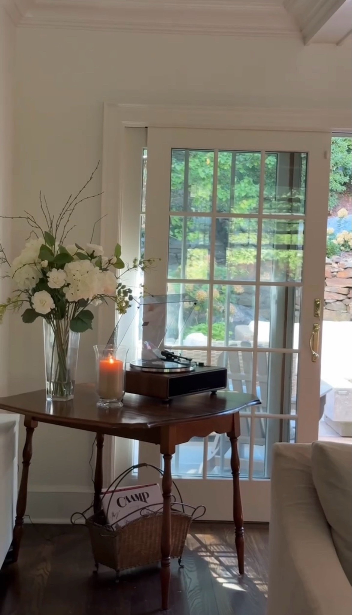 Little everyday home reset 🤍 my Amazon record player is now on sale

#LTKHome #LTKOver40 #LTKdayinmylife