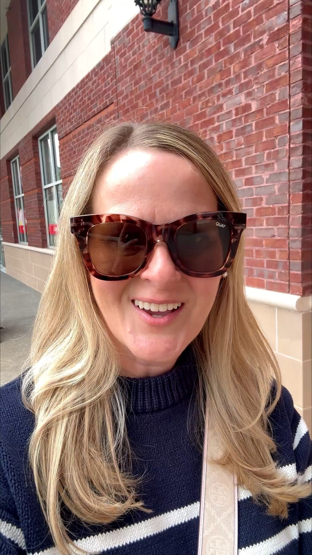 A crackled hair appointment turned into a summer haul!! 

Summer outfits, spring outfits, summer dresses, summer tops, blue dress

#LTKPetite #LTKootd #LTKOver40