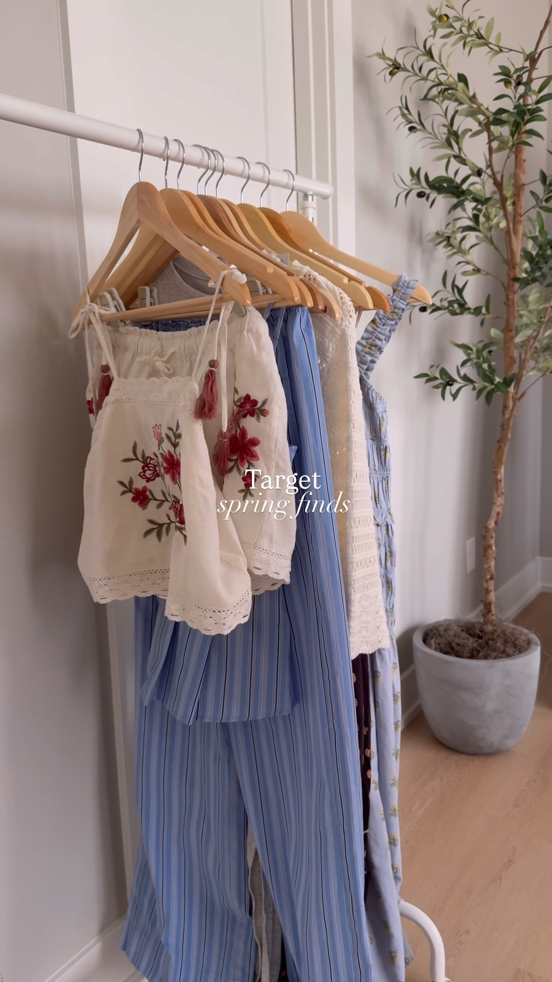 New finds from @Target 🤩 stay tuned for a try on coming next week!

Target style, vacation style, matching sets, spring, summer style, outfit inspo