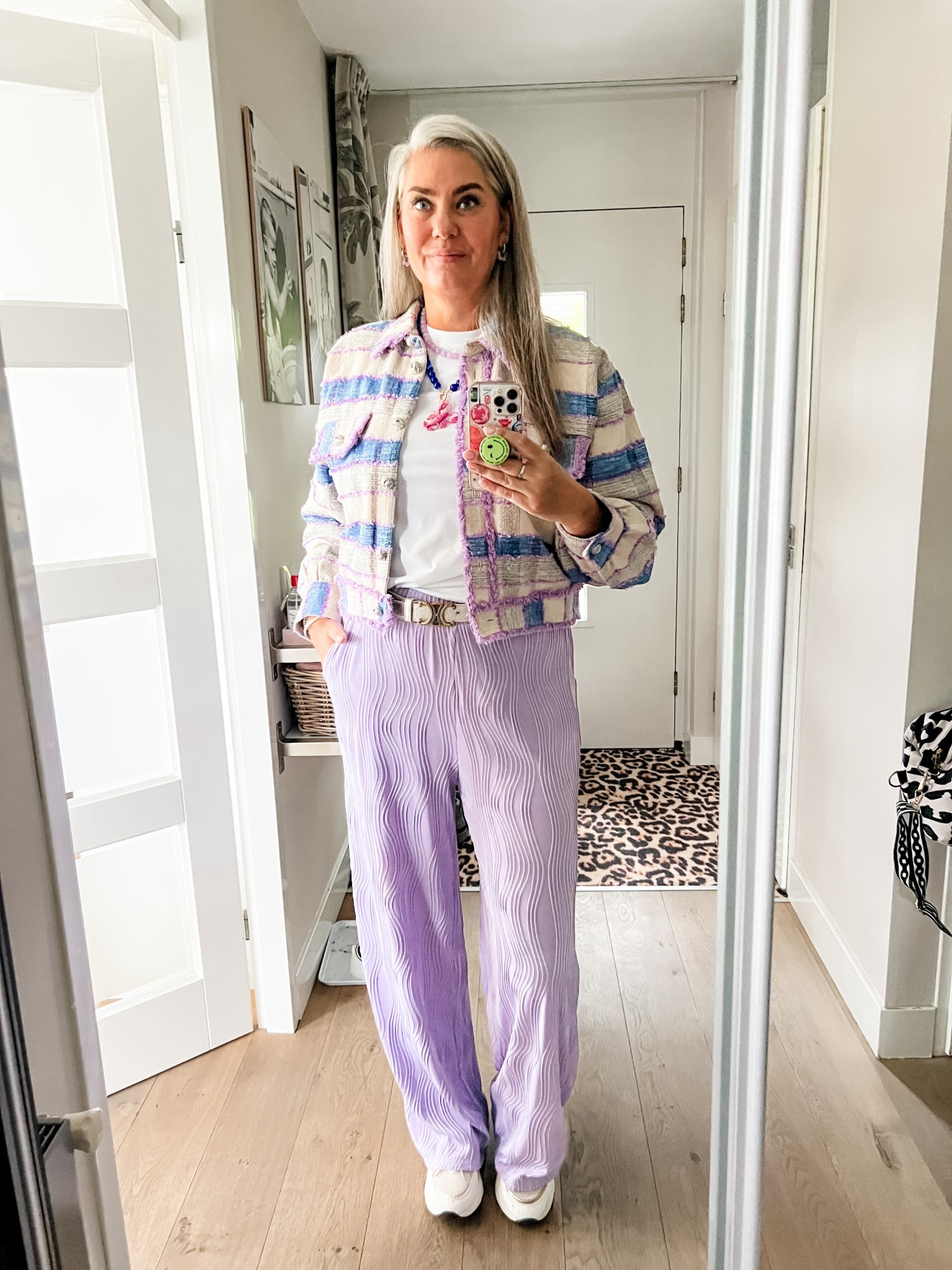 Ootd - Tuesday. White t-shirt, blue, lilac and beige bouclé plaid heavier (old, Shoeby) paired with lilac plissé trousers (Poespas), beige chunky sneakers. Statement lobster 🦞 necklace and lilac glass bead necklace. Silver drop earrings. 



#LTKnederlands #LTKeurope #LTKworkwear
