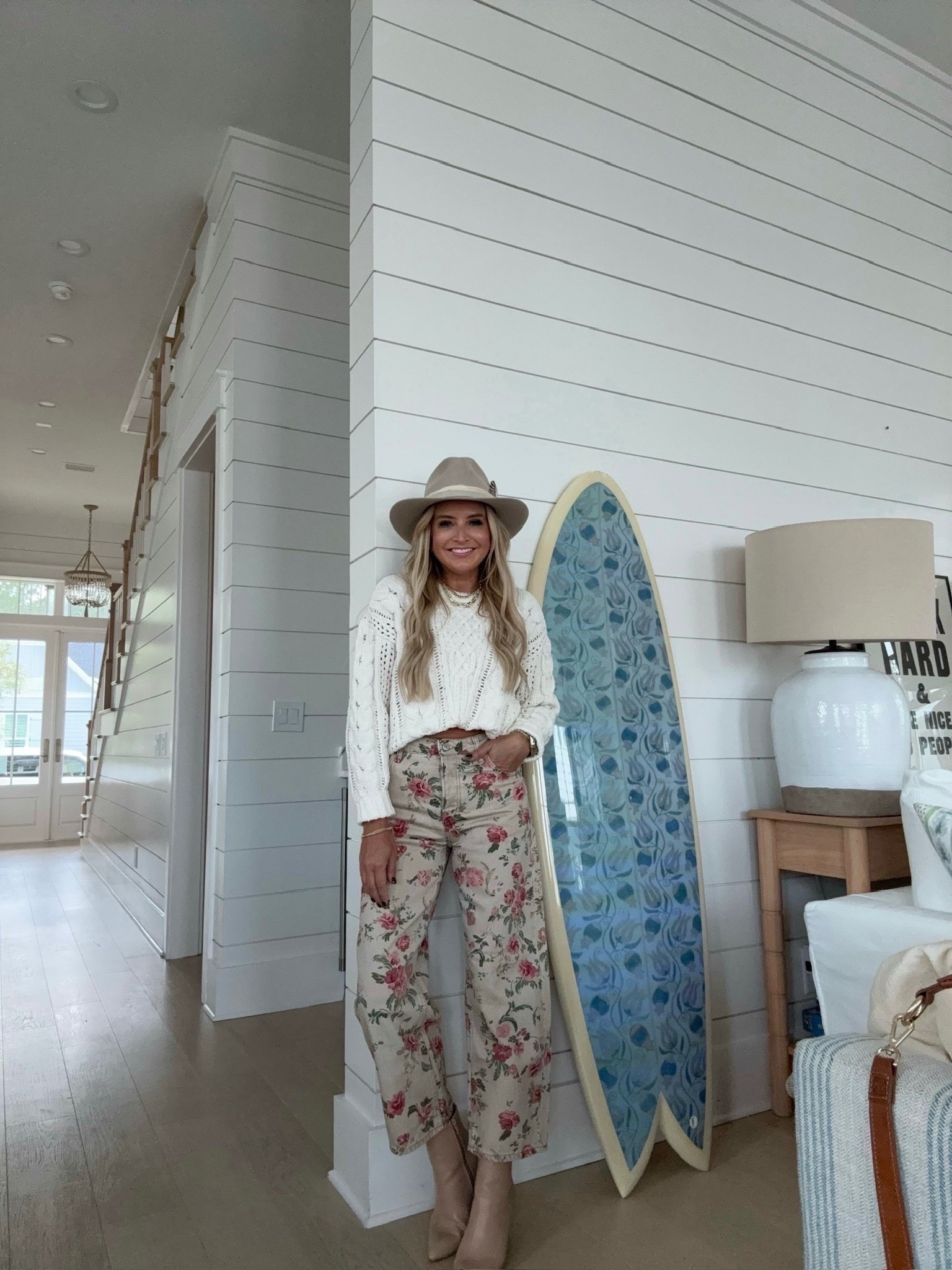 Loving these floral jeans! Wearing a 25 in the jeans and top is an XS.

#LTKFindsUnder100 #LTKootd #LTKSeasonal