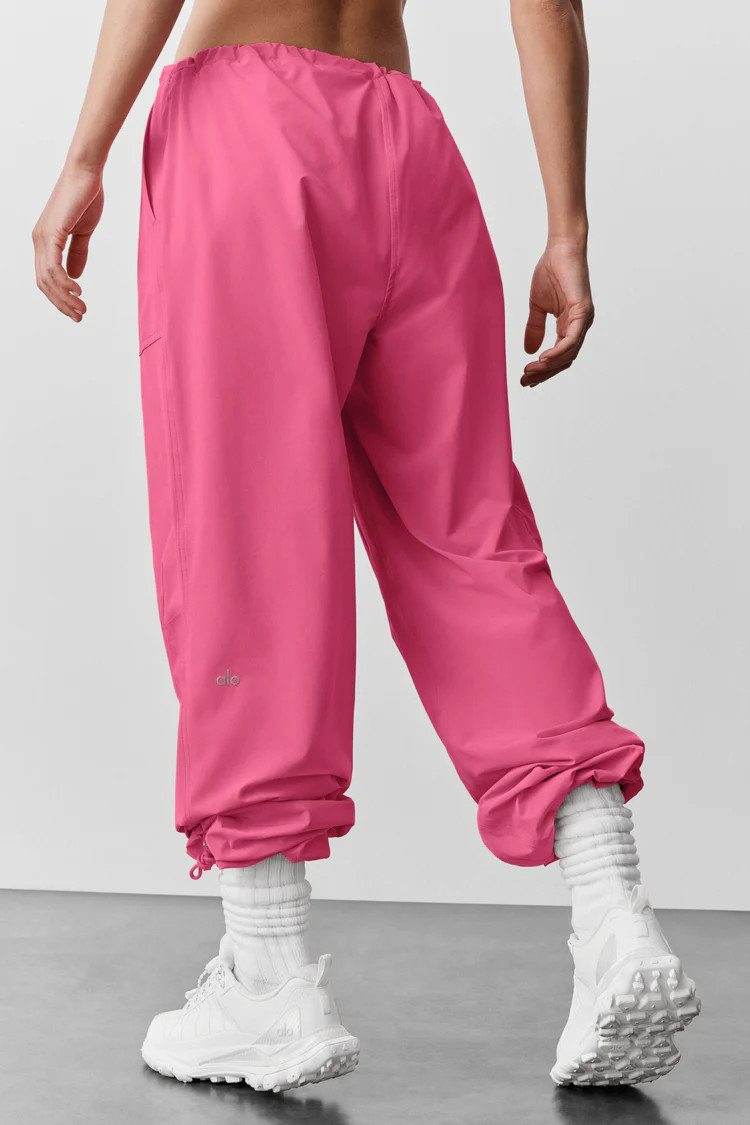 Low Rise Megastar Cargo Pant | Alo Yoga