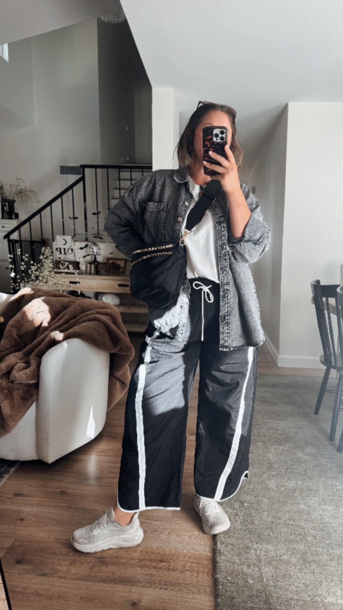 These Amazon track pants are so trendy and comfy. Must have for busy Mom days and chasin after littles!
Pants - XL
jacket - XXL for an oversized fit
Shirt - L


#LTKActive #LTKMidsize #LTKFindsUnder50