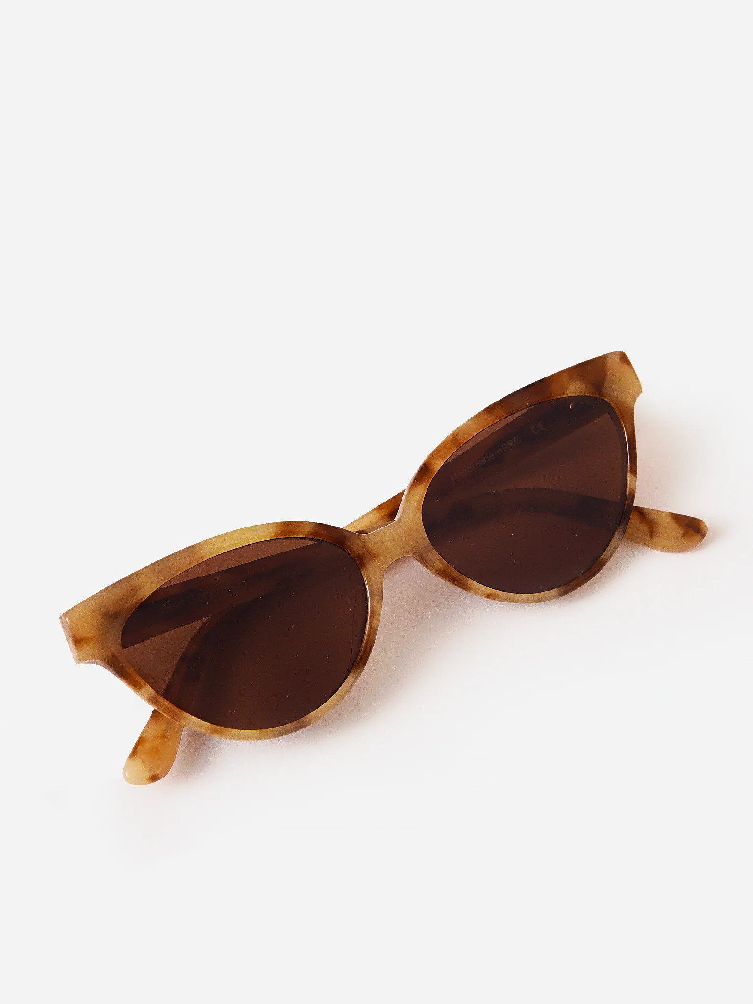 VELVET CANYON
                      
                     Beat Generation Sunglasses | Saint Bernard