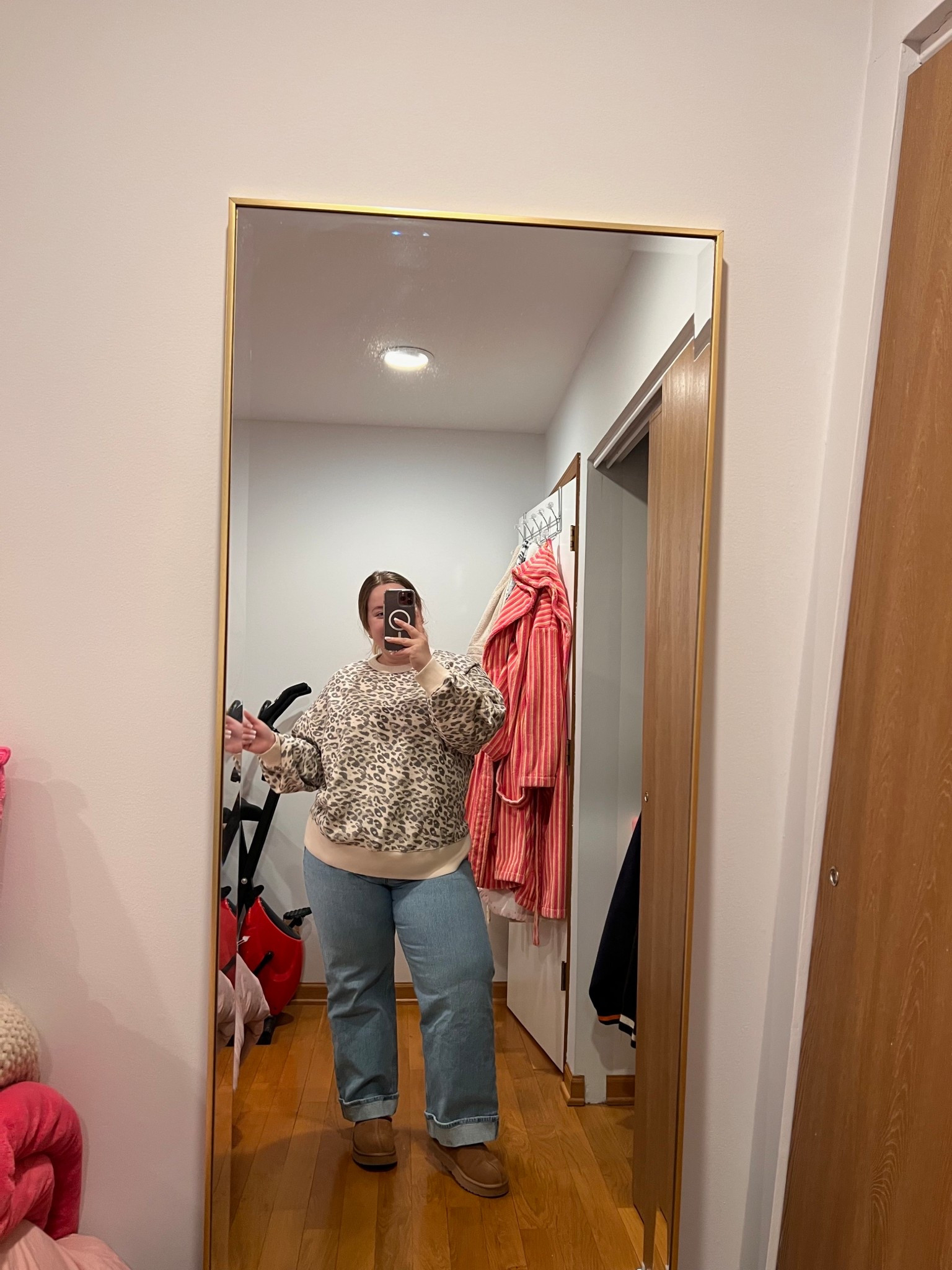 aerie go to sweatshirt, wearing in a size large! this does run a bit oversized

#LTKootd #LTKPlusSize #LTKgrwm