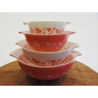 Pyrex Pink Gooseberry Cinderella Mixing Bowls, 4 Pc. Set, 1957 - 1966 | B, | Be Sure To Read The Shipping Comment in Description | Etsy (US)
