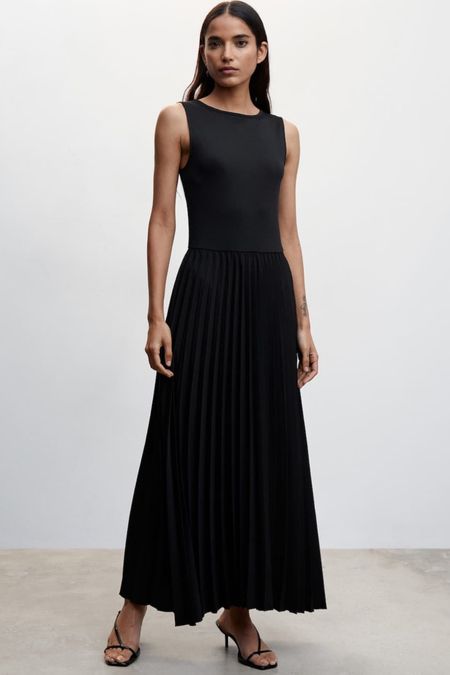 Under $100! The perfect black dress to add to your wardrobe. Throw a colorful
Shoe with this, add a great earring, a fun bright clutch and a blazer over your shoulders. Perfection 

#LTKstyletip #LTKwedding #LTKunder100