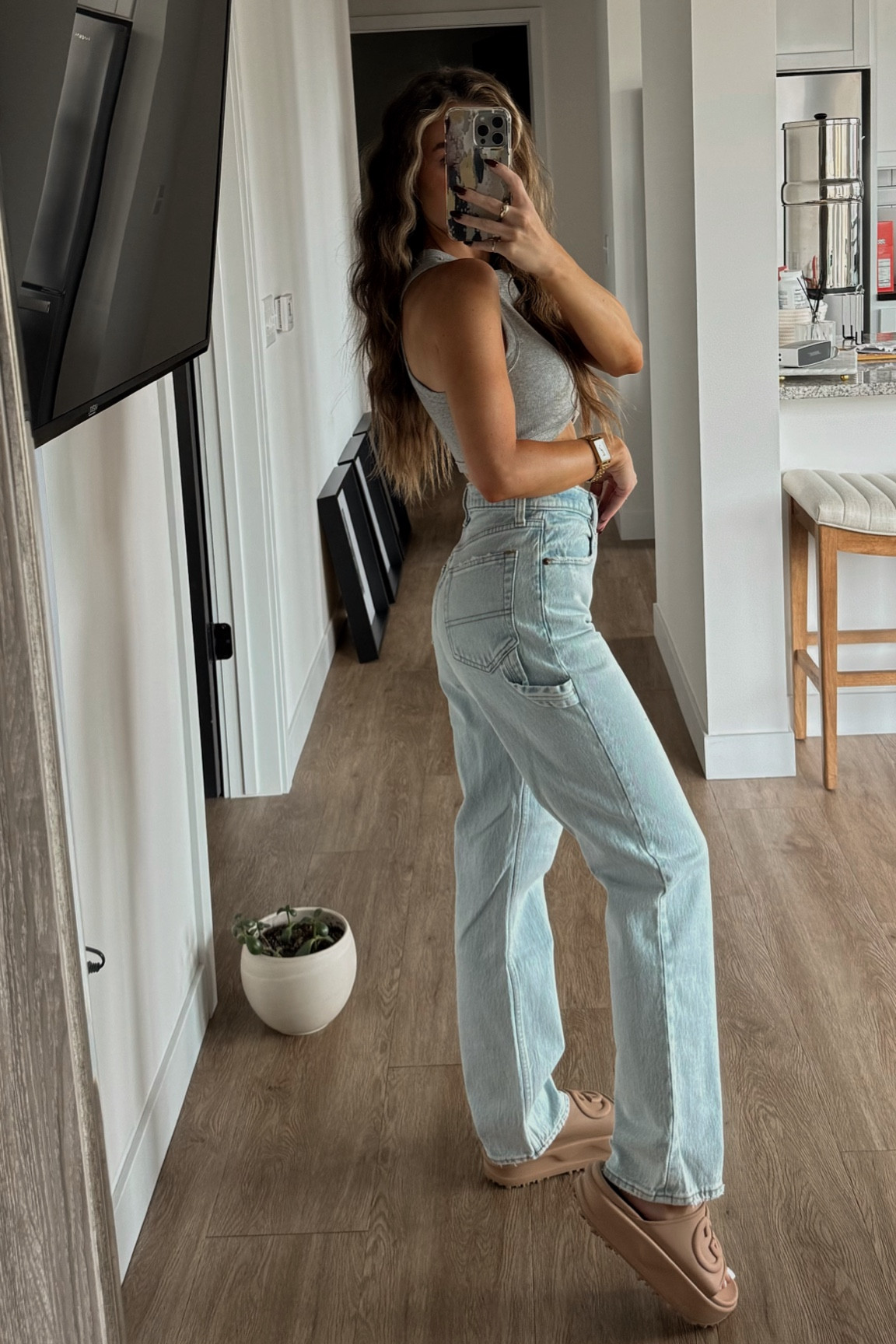 CARPENTER JEANS 🤍

#LTKBacktoSchool #LTKStyleTip #LTKFindsUnder100