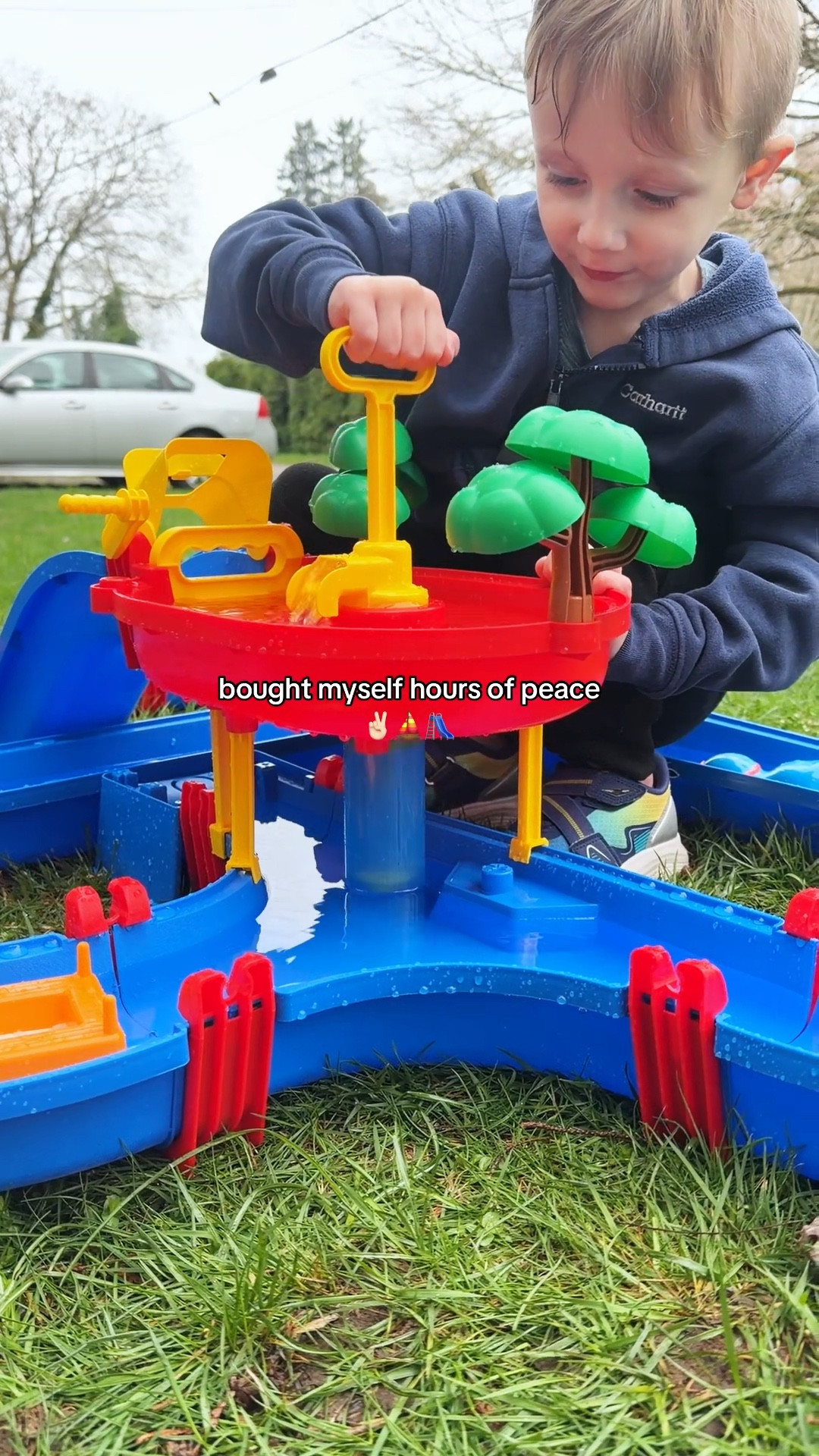 Th perfect summer water toy set up for the kiddos 🛝✨

#watertable #kidssummertoy #watertoy 
