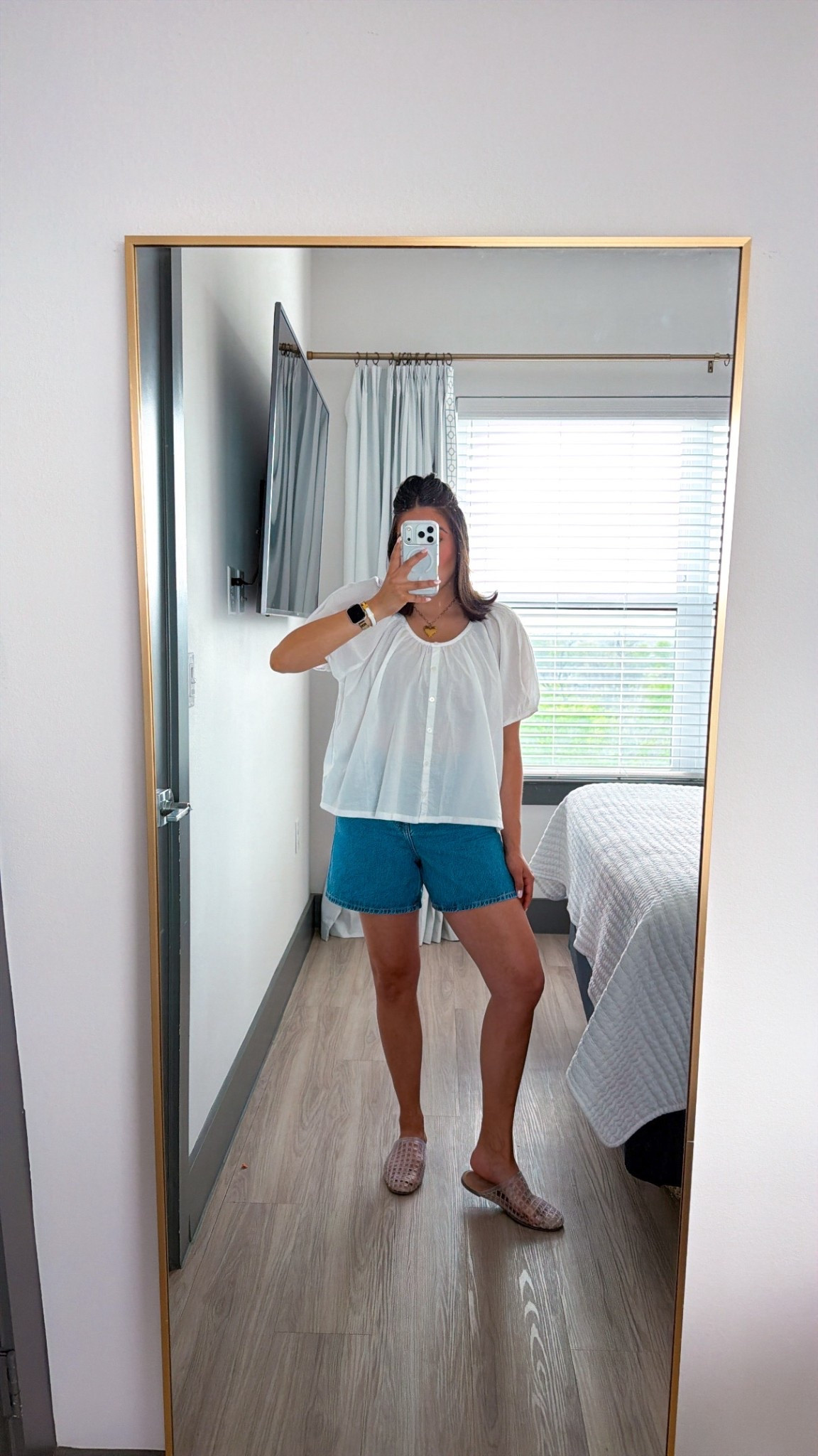 Wednesday Ootd 

I’m wearing a XL in my top for an oversized look, but would’ve done a medium if I wanted my normal size. For my jeans I’m wearing a size 6 and they fit perfectly! 

#LTKootd #LTKU #LTKSaleAlert