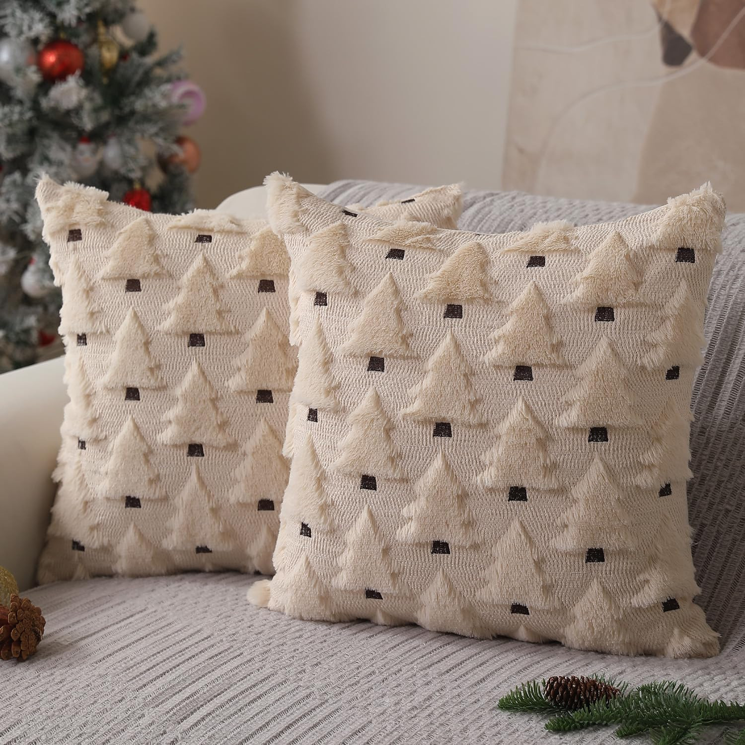 Christmas Pillow Covers 18x18 inch Set of 2 Xmas Decorations Soft Plush Faux Fur Wool Beige Christmas Tree Throw Pillow Cases Winter Holiday Decor for Sofa Living Room PT-002C18 | Amazon (US)