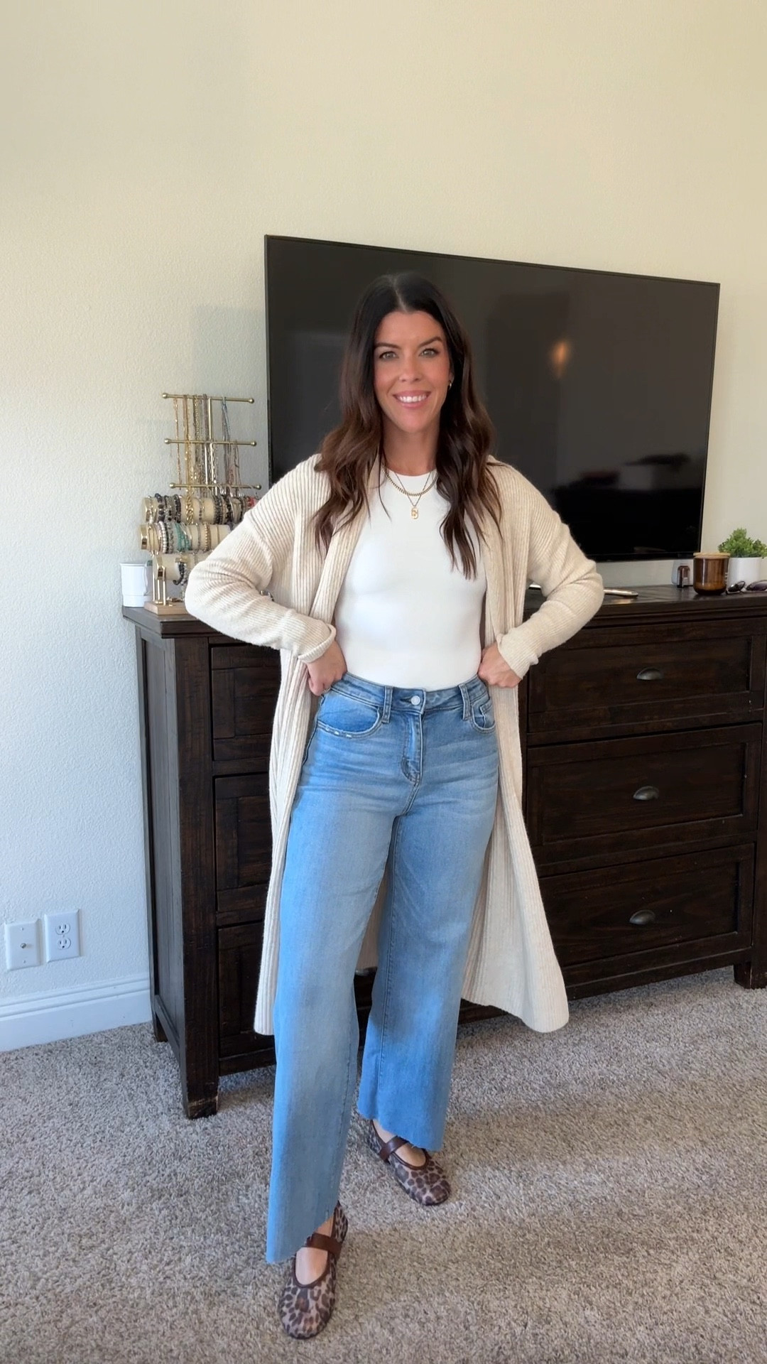 Let’s get dressed🤍✨

#LTKgrwm #LTKdayinmylife #LTKootd