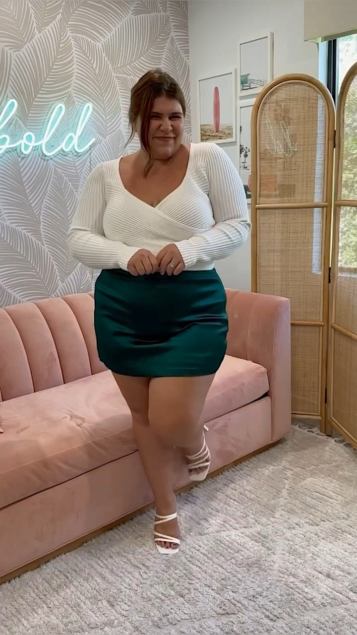 Day 2 of 5 days of plus size holiday outfits you’ll actually wear again❤️✨ 

#LTKHoliday #LTKmidsize #LTKplussize