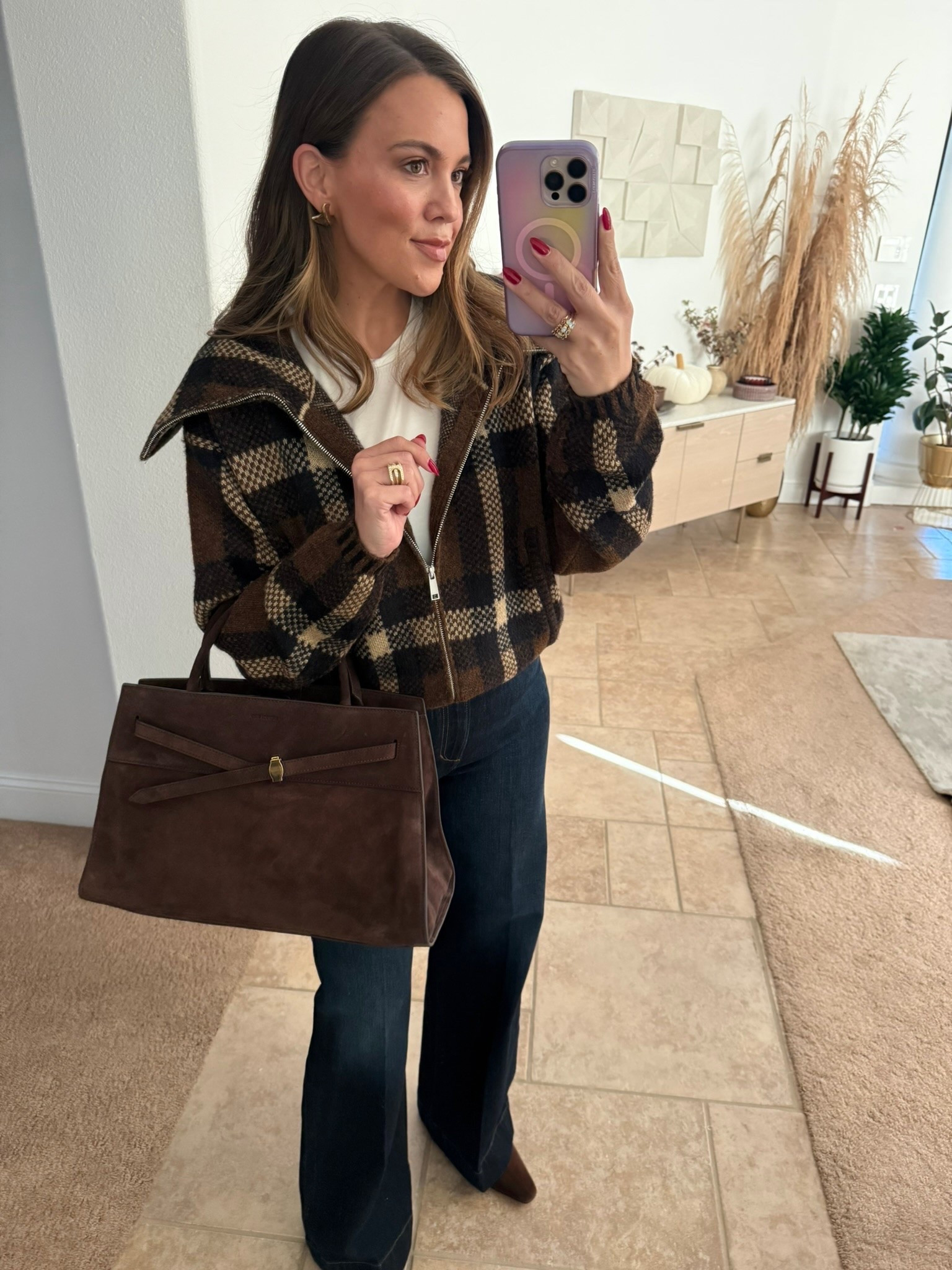 Love this jacket for fall! 

Ash sizing:
Height: 5’6
Weight: 140 pounds
Top size: medium
Pants size: medium, 6 or 28 
Shoes: 9 or 39

fall fashion, trendy fashion, fall outfit, cozy fashion, elevated outfit ￼

#LTKootd
