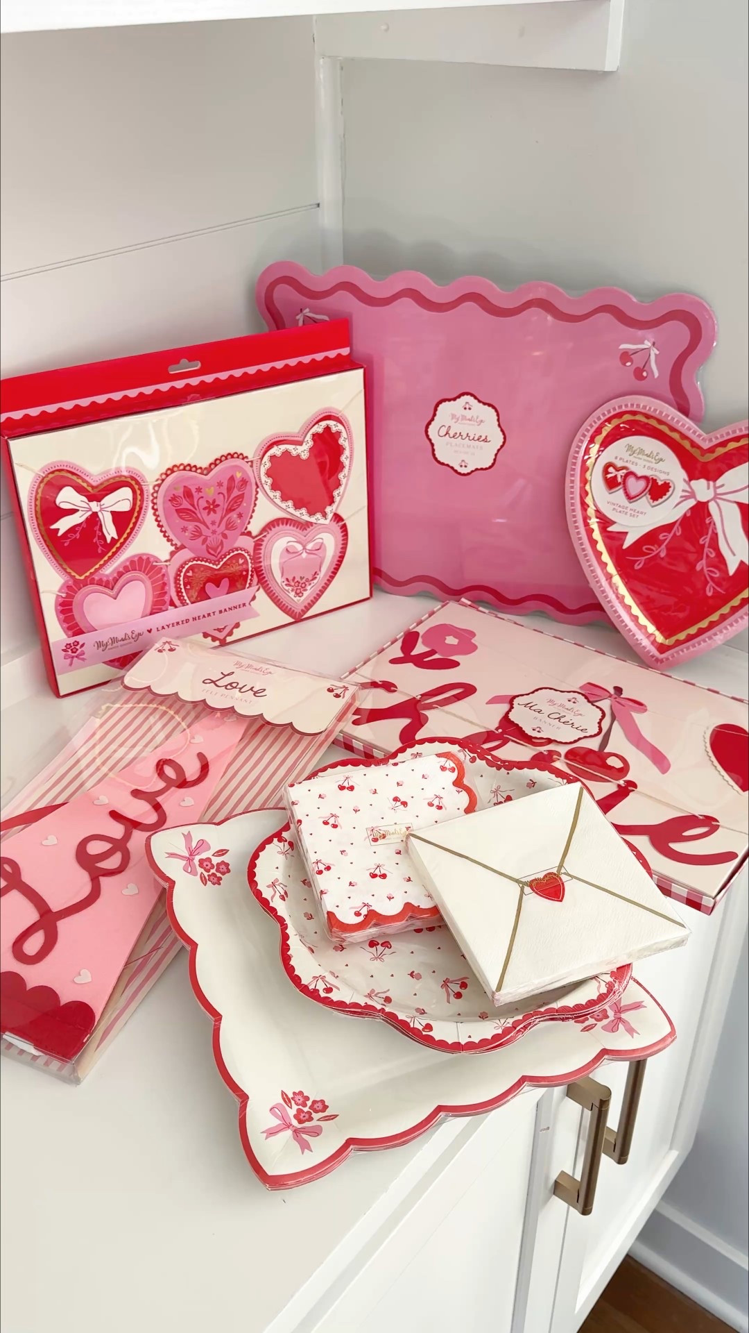 My Mind’s Eye valentines day paper goods, valentines day party, galentines party, valentine party 

Code RACHEL10 for 10% off sitewide!❤️ 

My Mind’s Eye makes my favorite seasonal paper, party goods and decor!😍 always SO cute!🩷 

#LTKKids #LTKValentine #LTKHome