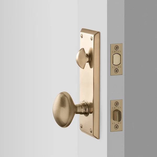 Freeport Large Door Set with Egg Knob - Antique Brass | Schoolhouse