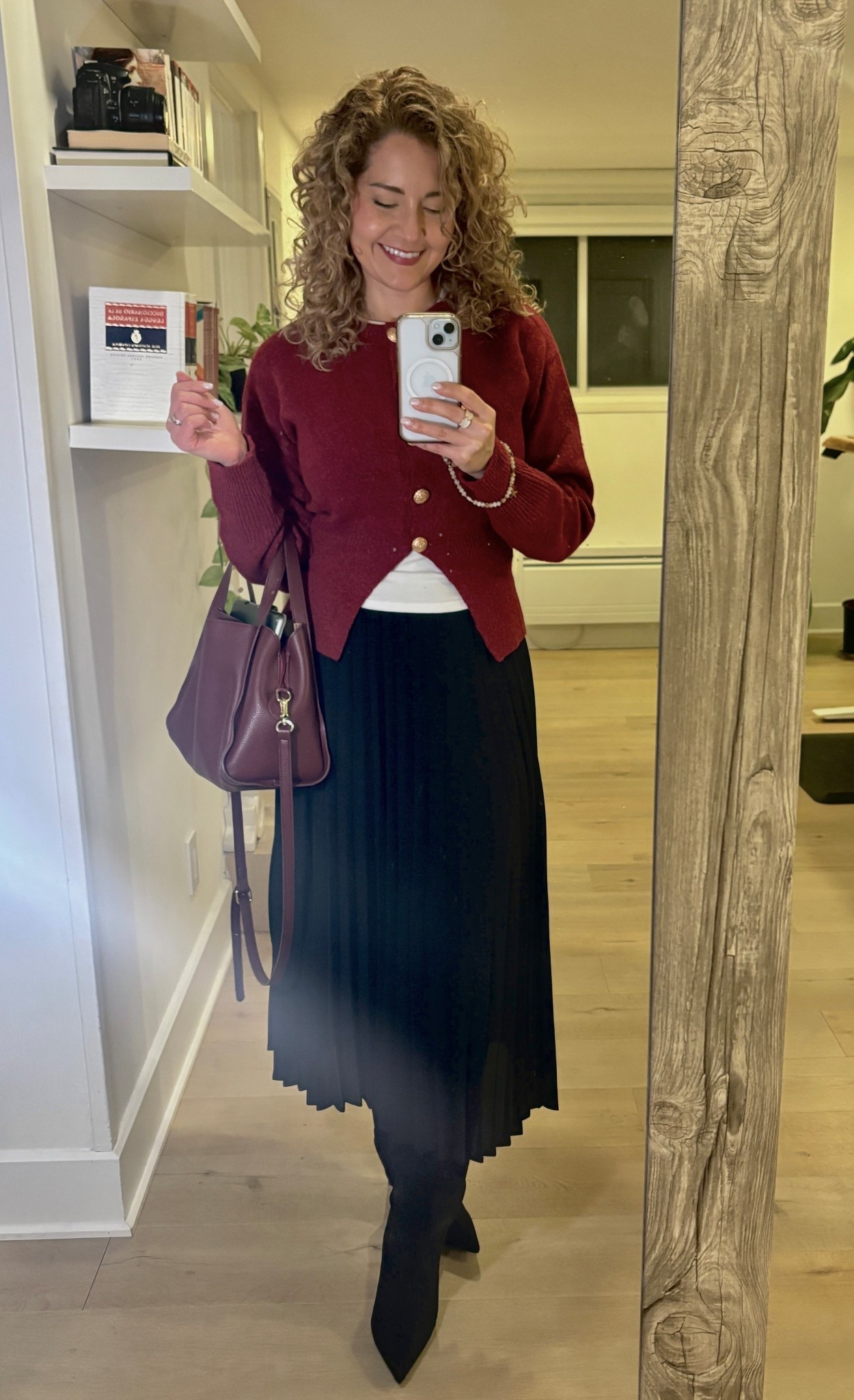Elegant Burgundy Outfit | Classic Office & Casual Chic Look

Classic and feminine outfit featuring a burgundy cardigan, black midi skirt, and structured handbag. A timeless look ideal for office wear, fall outfits, or elevated everyday style with a touch of elegance.


#LTKover50style #LTKcanada #LTKwinter