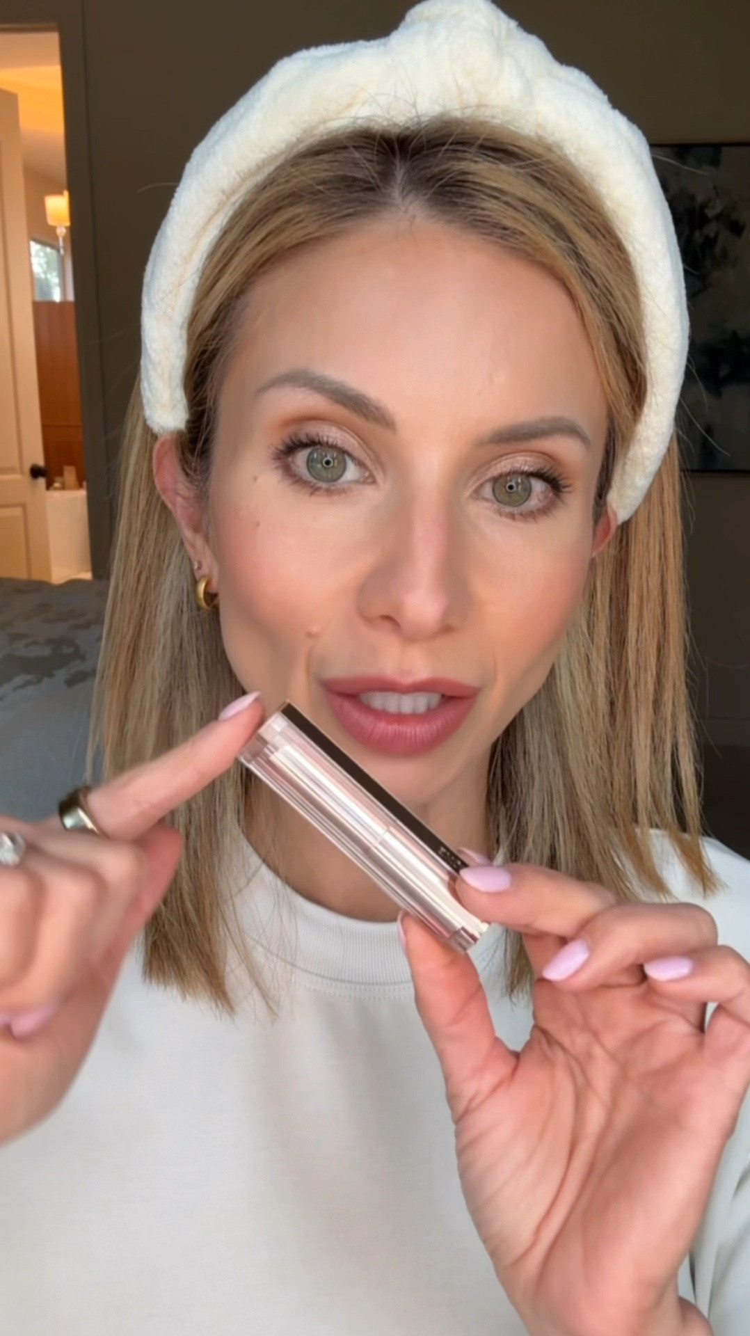Lip combo 💄✨

Lancôme Lip Idole Squalane 13 Butterglow Hydrating Balm - 30 Lisa’s Coral Glow

Make Up For Ever Artist Color Pencil Long wear Lip Liner - 606 Wherever Walnut

#LTKOver40 #LTKBeauty #LTKWatchNow