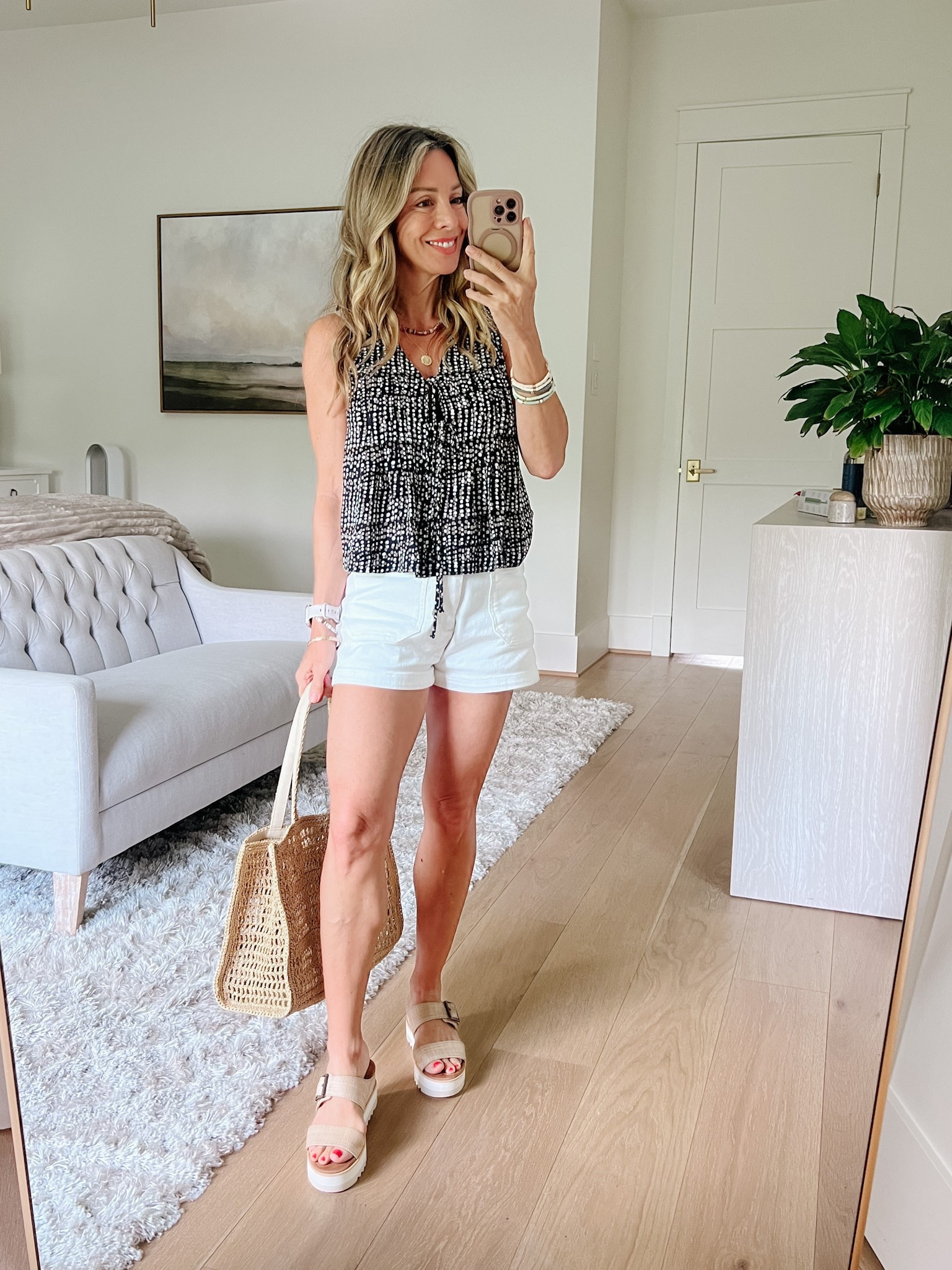 OOTD :)

#LTKootd #LTKmomlife #LTKgrwm