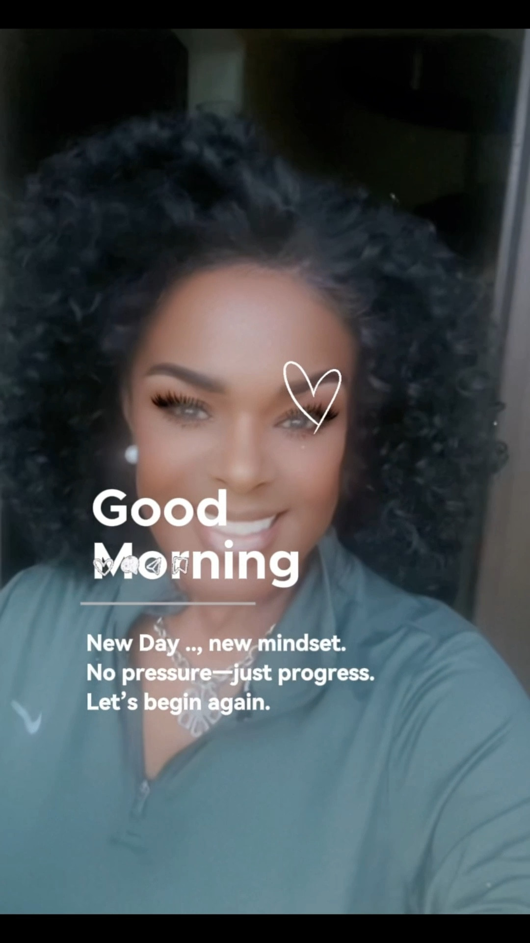 Happy Day .. Mske it a good week 💐@Nike US #Staymotivated #Happyweek #GetMoving #JustDoIt #LTK #LTKactive @ulta @walmartfinds @Dillards Inc. @DicksSportingGoods @BestBuy @Target 

#LTKmorningroutine #LTKdayinmylife #LTKselfcare