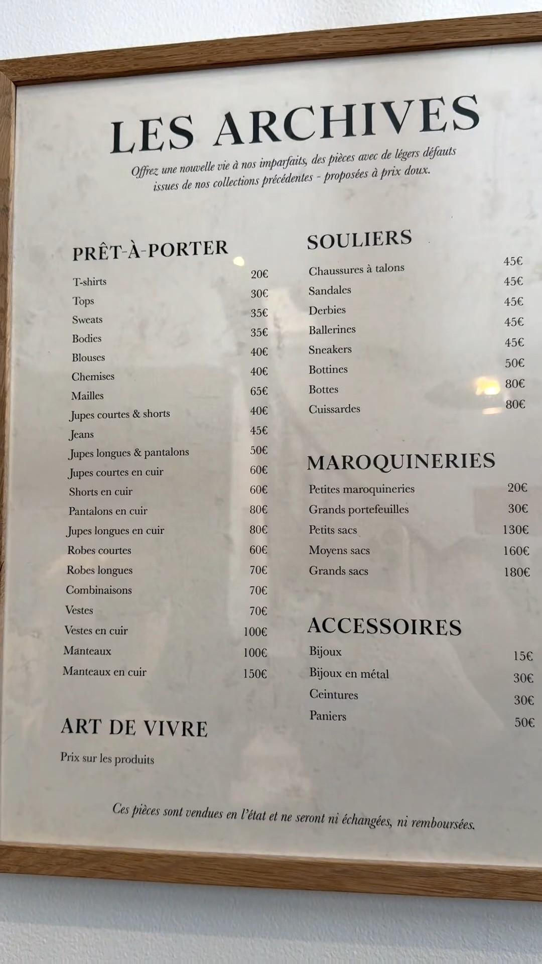 Did you know that @SEZANE  has an outlet store right in the heart of Paris? Have you been? Let me see your haul in the comments. #paris #sezane #outlets #shopping #archives 