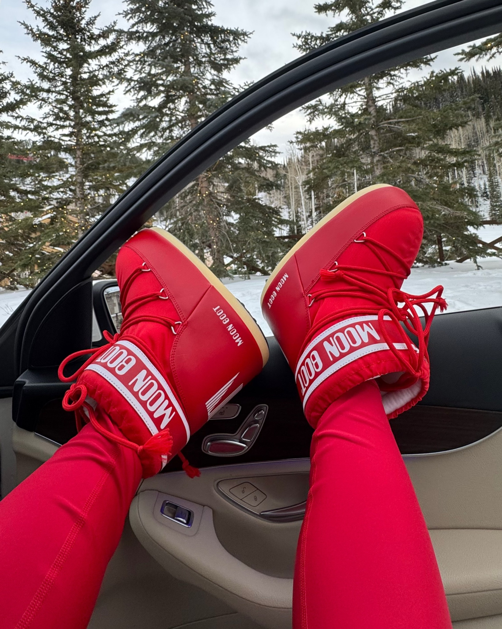 Moonboots

#LTKSeasonal #LTKGiftGuide #LTKHoliday