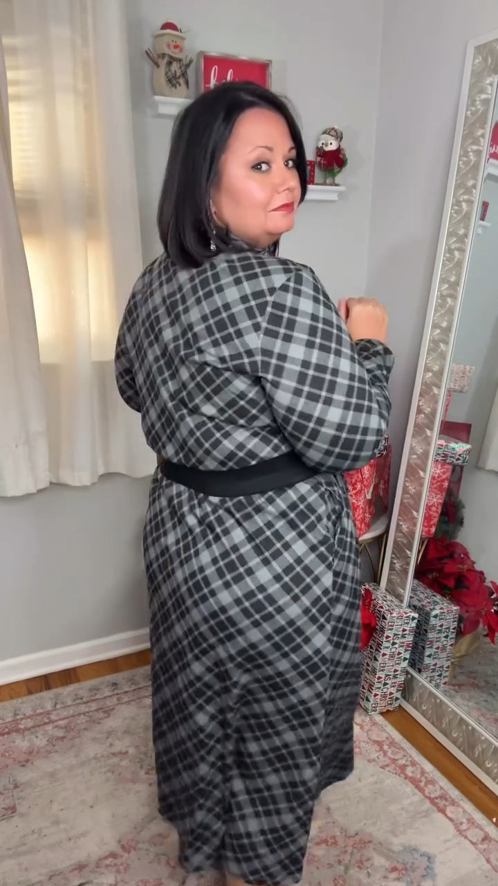 Holiday dresses from @womanwithin are here! 
.
The thing I love most about these dresses is how forgiving they are. Eat your hearts out this holiday season ladies and still feel great in these dresses! 
.
These dresses are perfect for the holiday season and the winter weather! Flannels, velvets, and mocknecks! 

#jacquelinethequeen #womanwithin #holidaydress #holidaydresses #winterdress #plussizefashion #tomsriver #tomsriverlocal #teacherstyle

#LTKPlusSize #LTKSeasonal #LTKHoliday