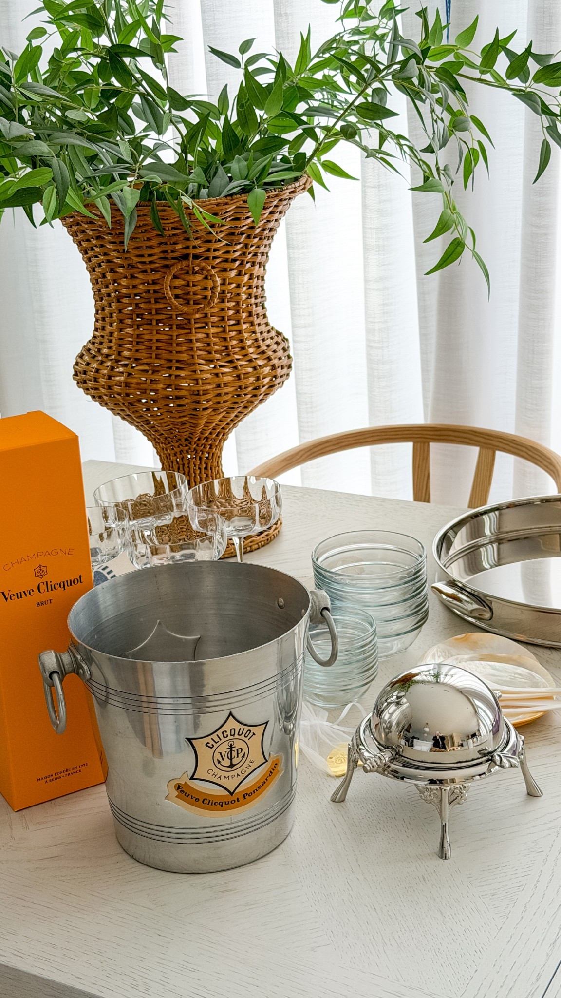 New Year’s Eve party prep! I love chic serving dishes and serving pieces to elevate hosting. Excited for alllll champagne and caviar! 🎉🍾 

#LTKfoodie #LTKSeasonal #LTKdayinmylife