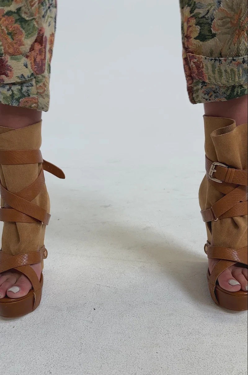 AZALEA WANG ROTHKO WEDGE SANDAL IN CAMEL | AKIRA