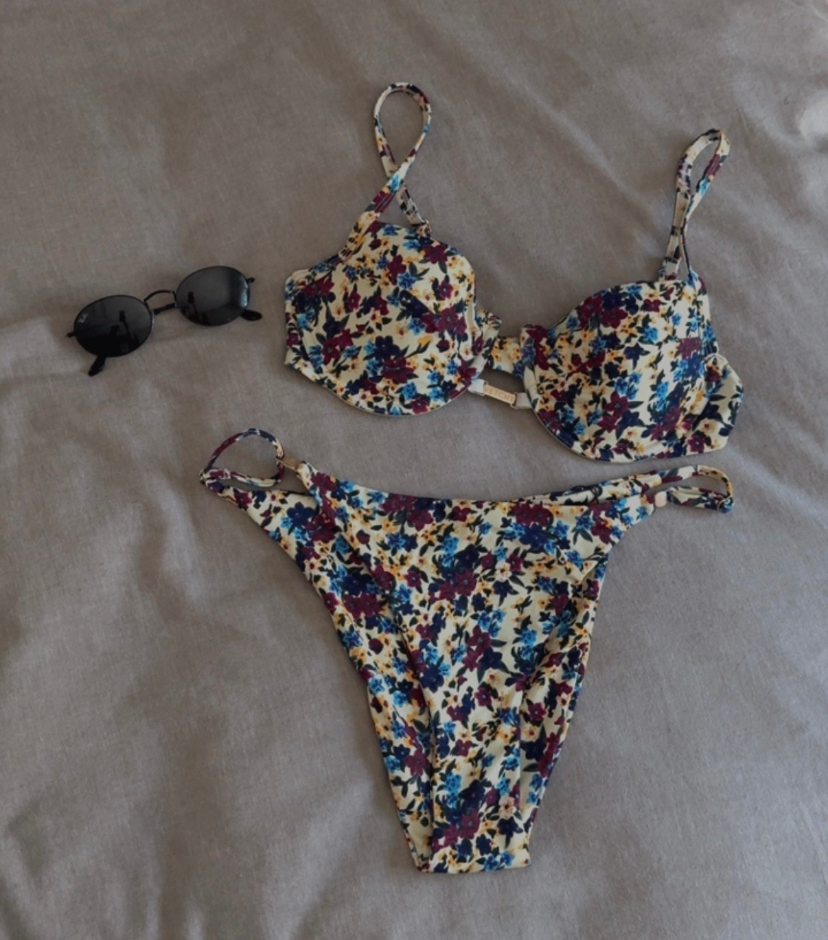Beach ootd
Bikini
Vetchy
Floral bikini 
Vacation outfit 

#LTKootd