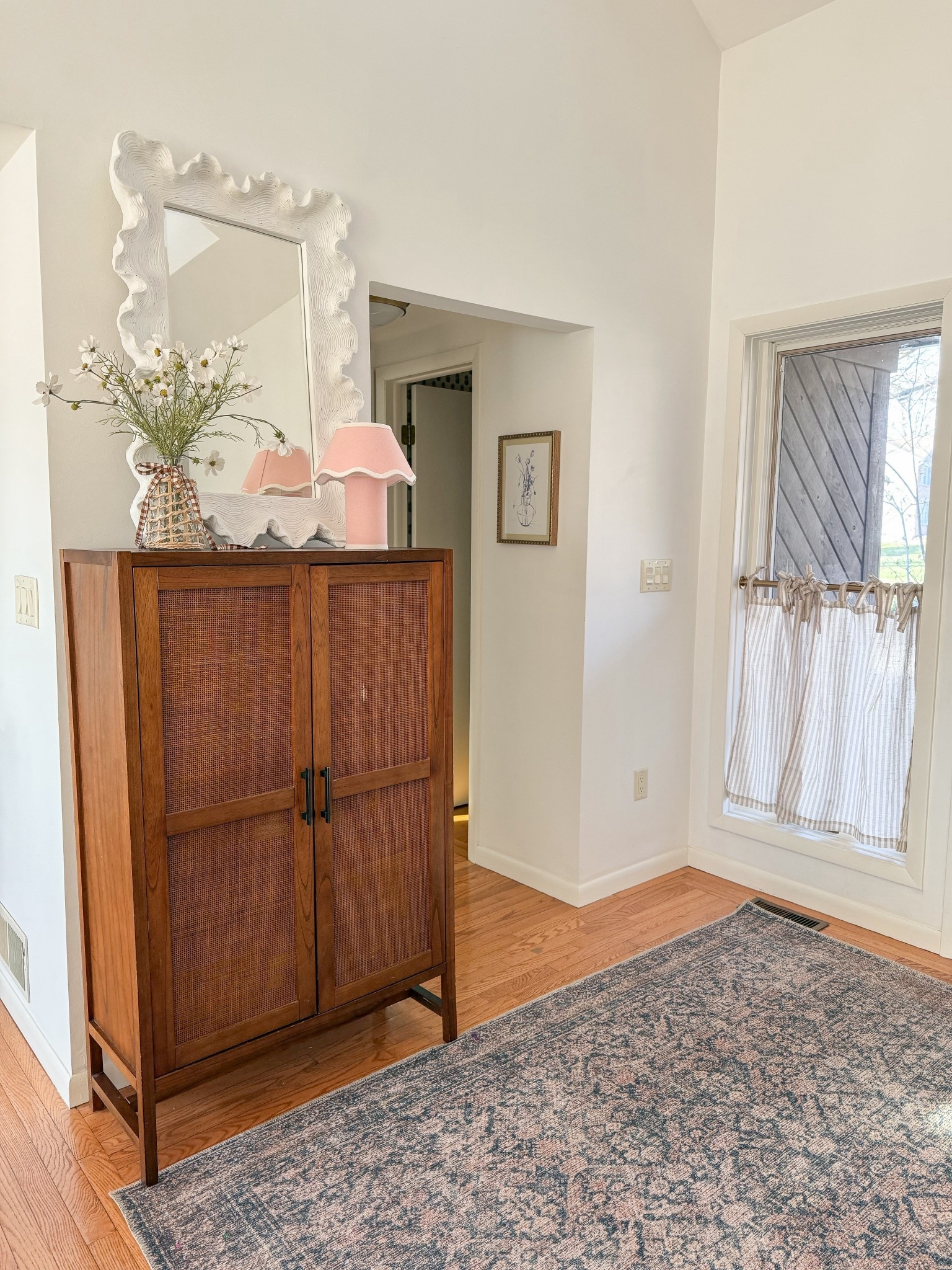 Entryway inspo 🩷

#LTKHome #LTKdayinmylife #LTKFindsUnder100