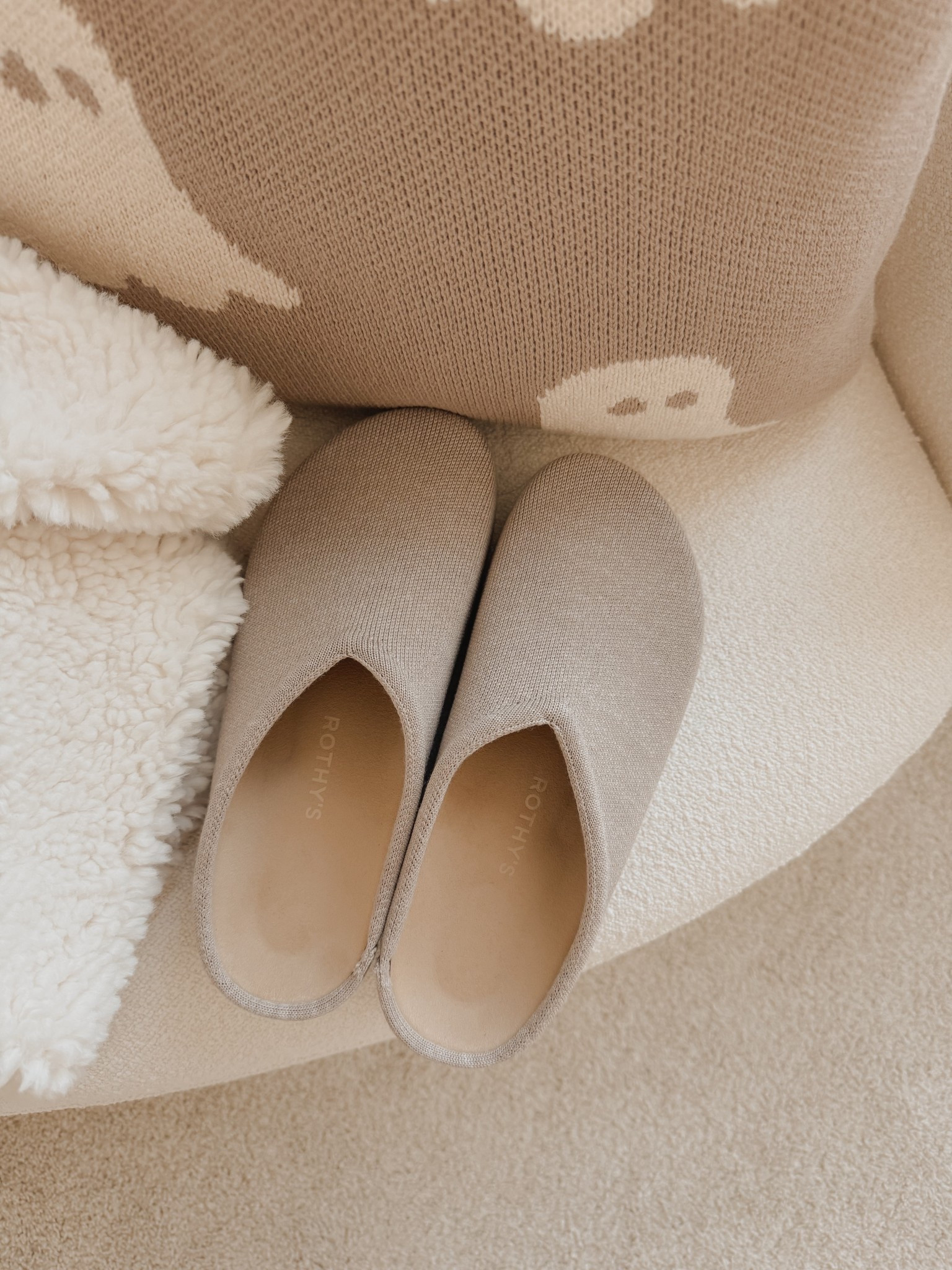 Cozy shoes 🤍

#LTKGiftGuide #LTKHoliday #LTKSeasonal