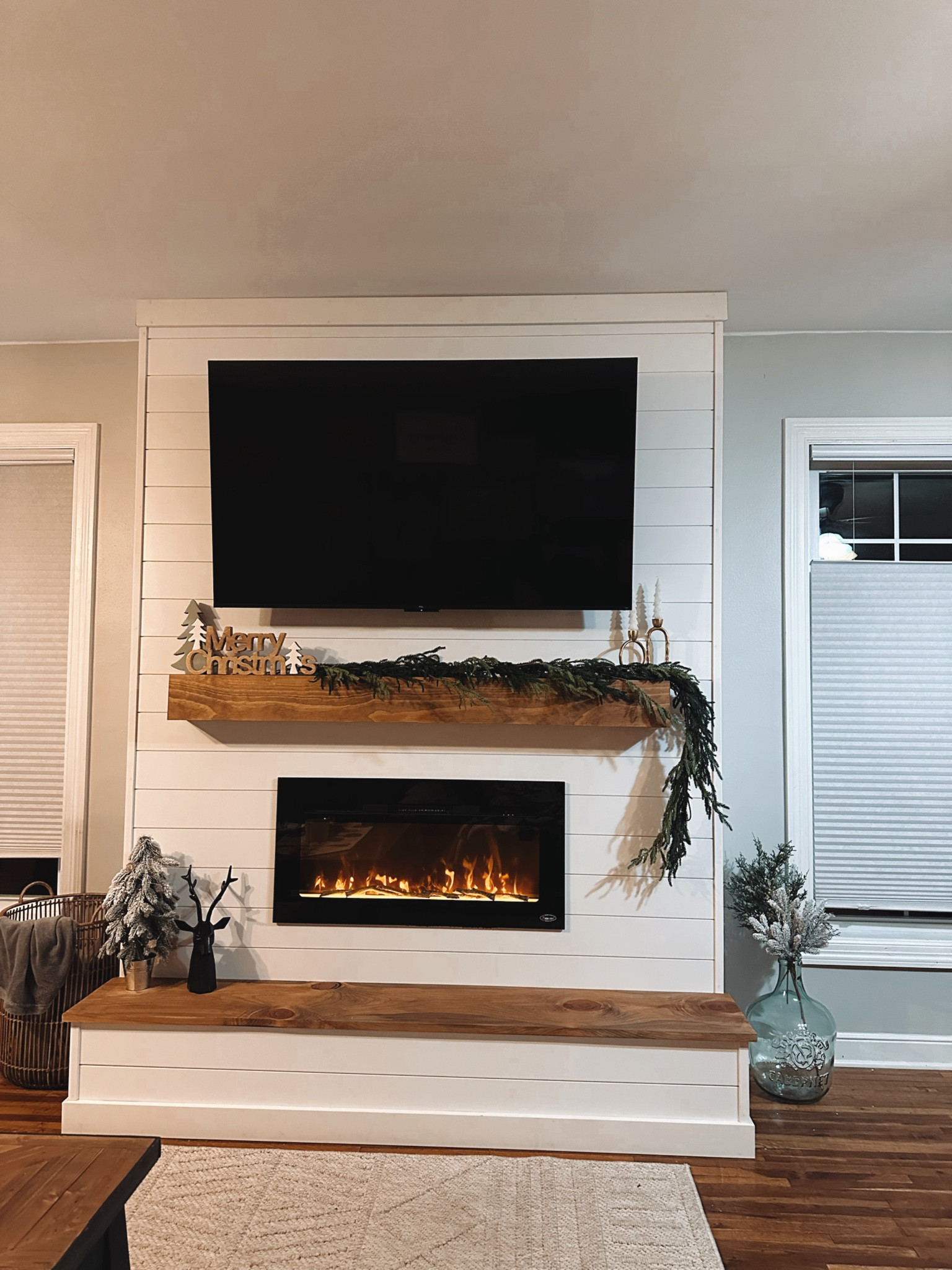 Christmas Fireplace Mantle w/ decorations! 🎄🌟

#LTKHome #LTKHoliday #LTKSeasonal