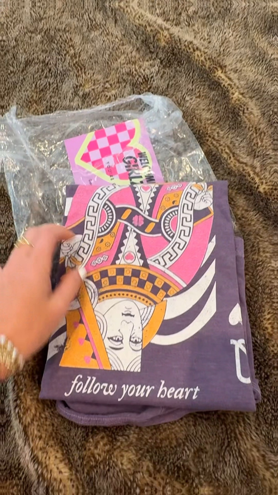 @Mountain Moverz graphic tees are what’s up  

#LTKgrwm #LTKootd