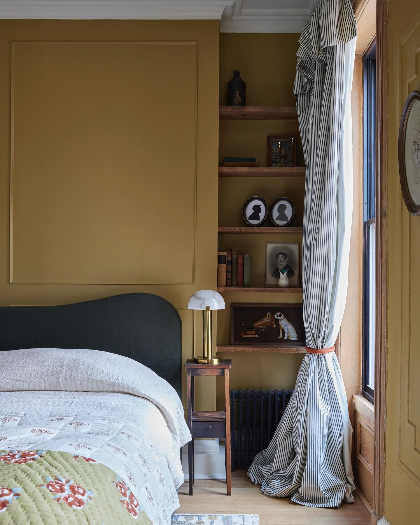 Surprise… our primary bedroom got a glow-up! ✨

While we’re deep into Parlor 2.0, we realized our bedroom wasn’t quite the sanctuary we craved. Inspired by our favorite English countryside retreat, @the_pig_hotels, we set out to create a space that feels like a true escape.

The star of the show? Duster by @farrowandball from the New Colours 2025 collection —a rich ochre that brings warmth, depth, and a little old-world charm (inspired by the classic cleaning cloth found in homes everywhere). Farrow & Ball’s high performing finishes means that we can trust it will last for years!  

Photography – @gloriakilbourne 

 #FarrowandBall #Duster #BedroomReveal