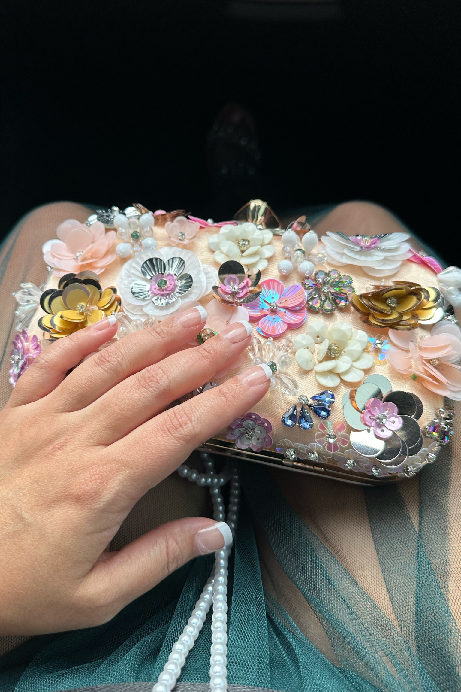 This flower evening handbag came in clutch 😏🤓 lol! It was perfect, great quality, had a chain and a handle but can be worn as a clutch as well. 🫶🏼✨✨

Perfect for weddings, birthday parties, brunch, baby showers, bridal showers, any event/party! 😆

#LTKwedding #LTKstyletip #LTKitbag