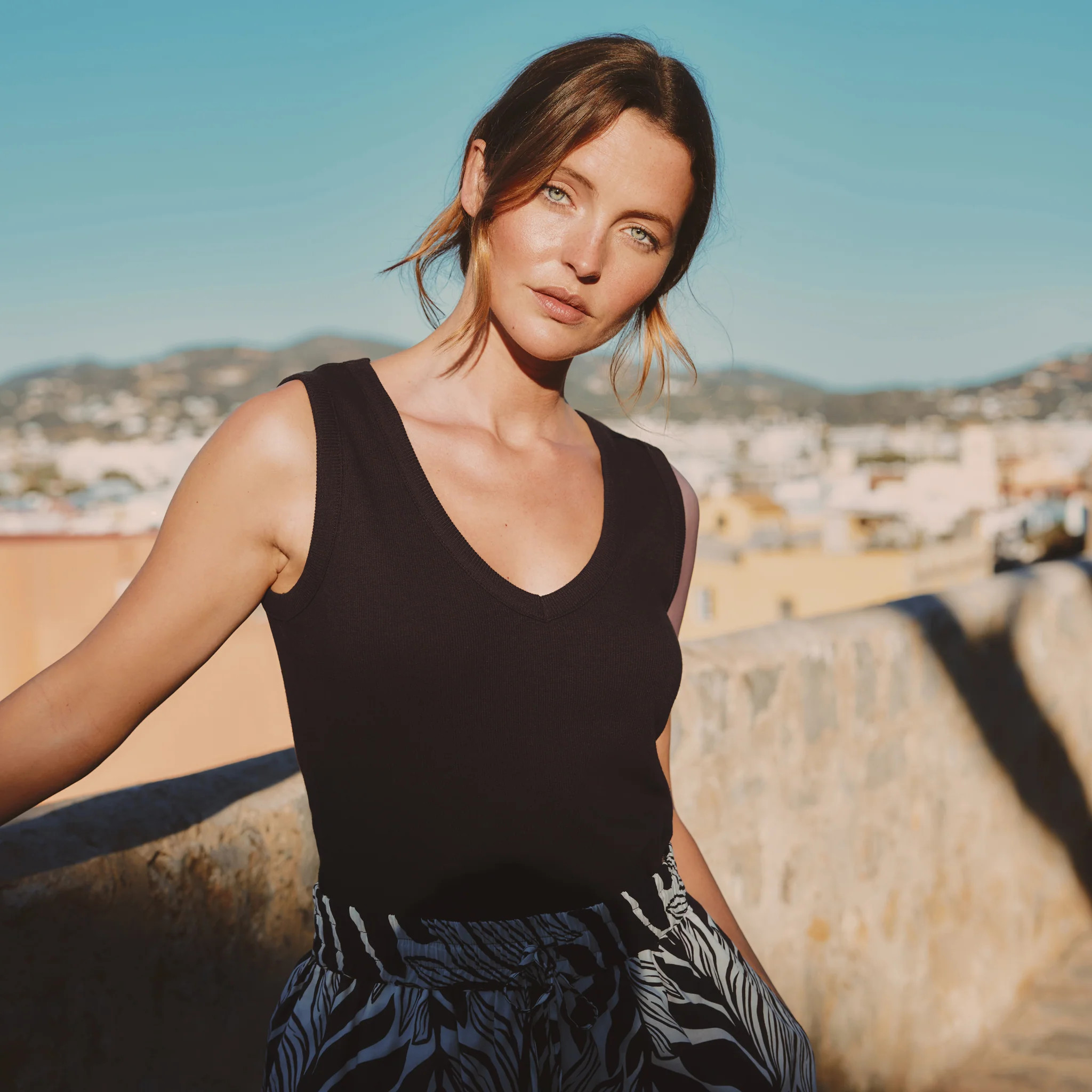 Chocolate V Neck Rib Vest | Albaray