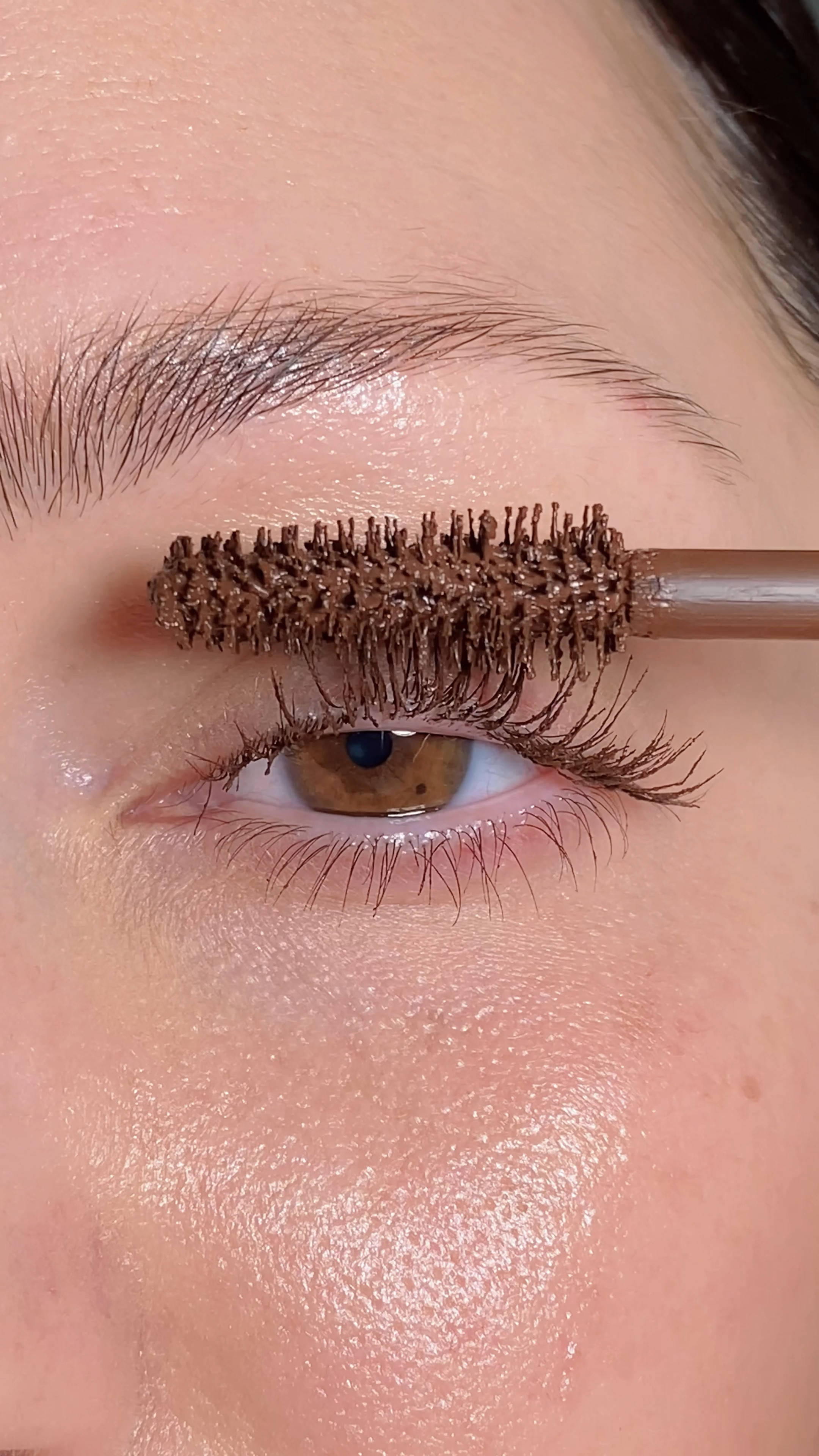 Brown mascara 🤎 
I don’t like the black version of this mascara, but the brown one is so good!! 

natural makeup, mascara, volumizing mascara, makeup 

#LTKbeauty #LTKVideo