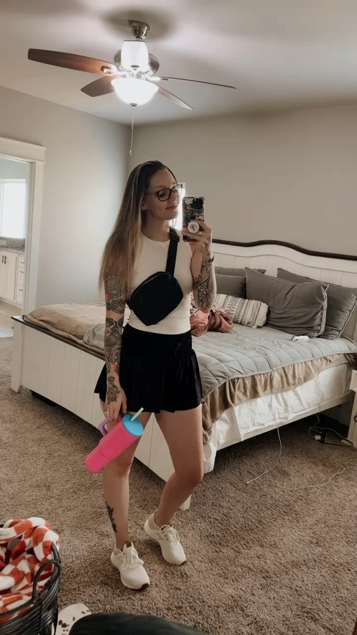 Mom fit of the day🫶🏼

#LTKfamily #LTKstyletip #LTKActive