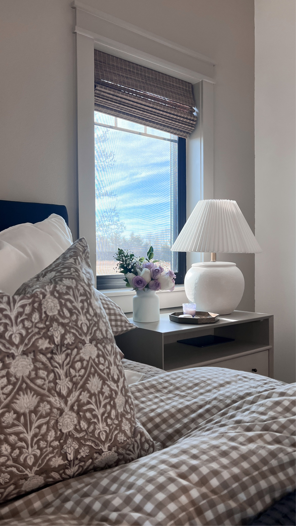 This lamp is a crowd pleaser! 

#LTKstyletip #LTKhome #LTKsalealert