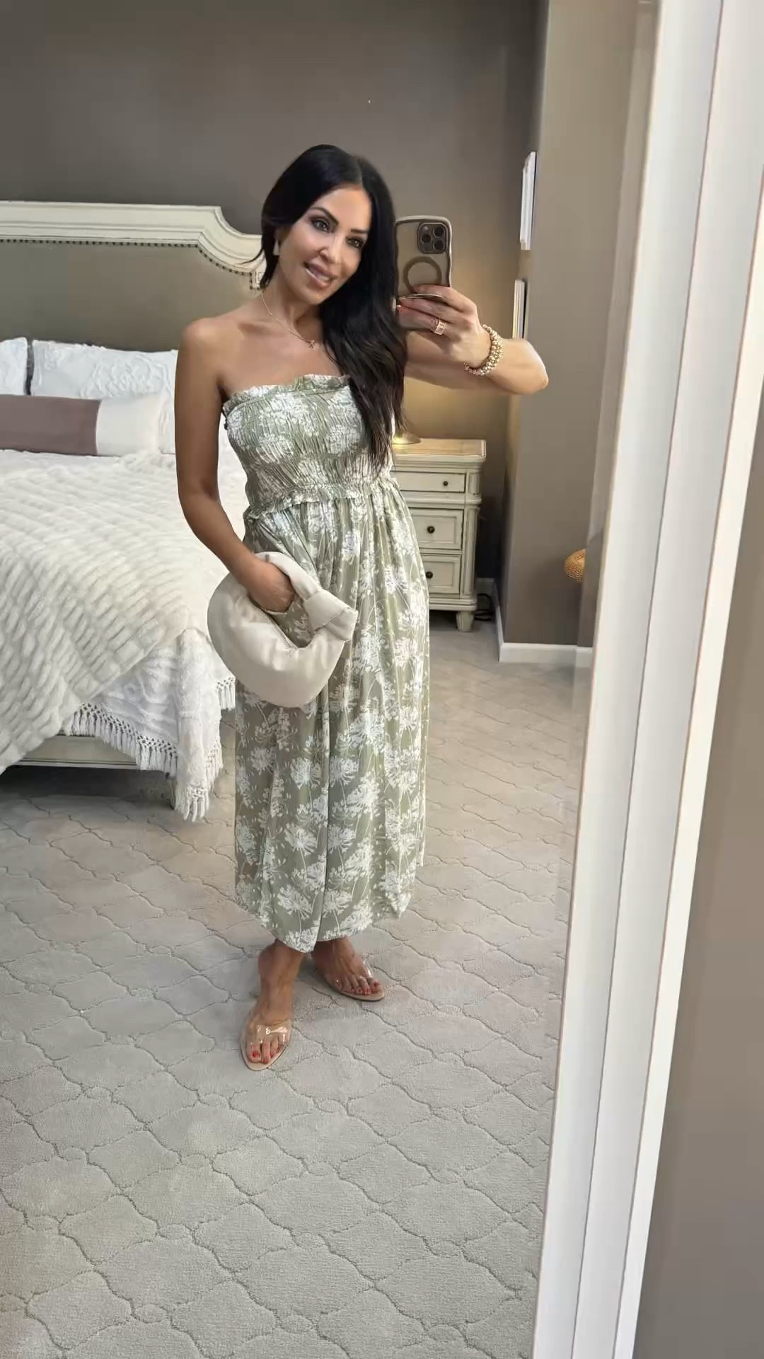 Seriously, I’m about to lose my damn mind over this. 🤯✨
How in the actual hell is this dress from Walmart? It’s under $20. TWENTY. DOLLARS. I feel like I’m robbing the place. 🏃‍♀️💨
The smocking is perfect, the print is chic as hell, and paired with this bag? Forget about it. Go get it before I go back and buy every single one.
Move your asses! 👗💖 #LifeInStyleByLiz #WalmartSteal #BudgetChic #DressLikeABoss #SummerGlowUp