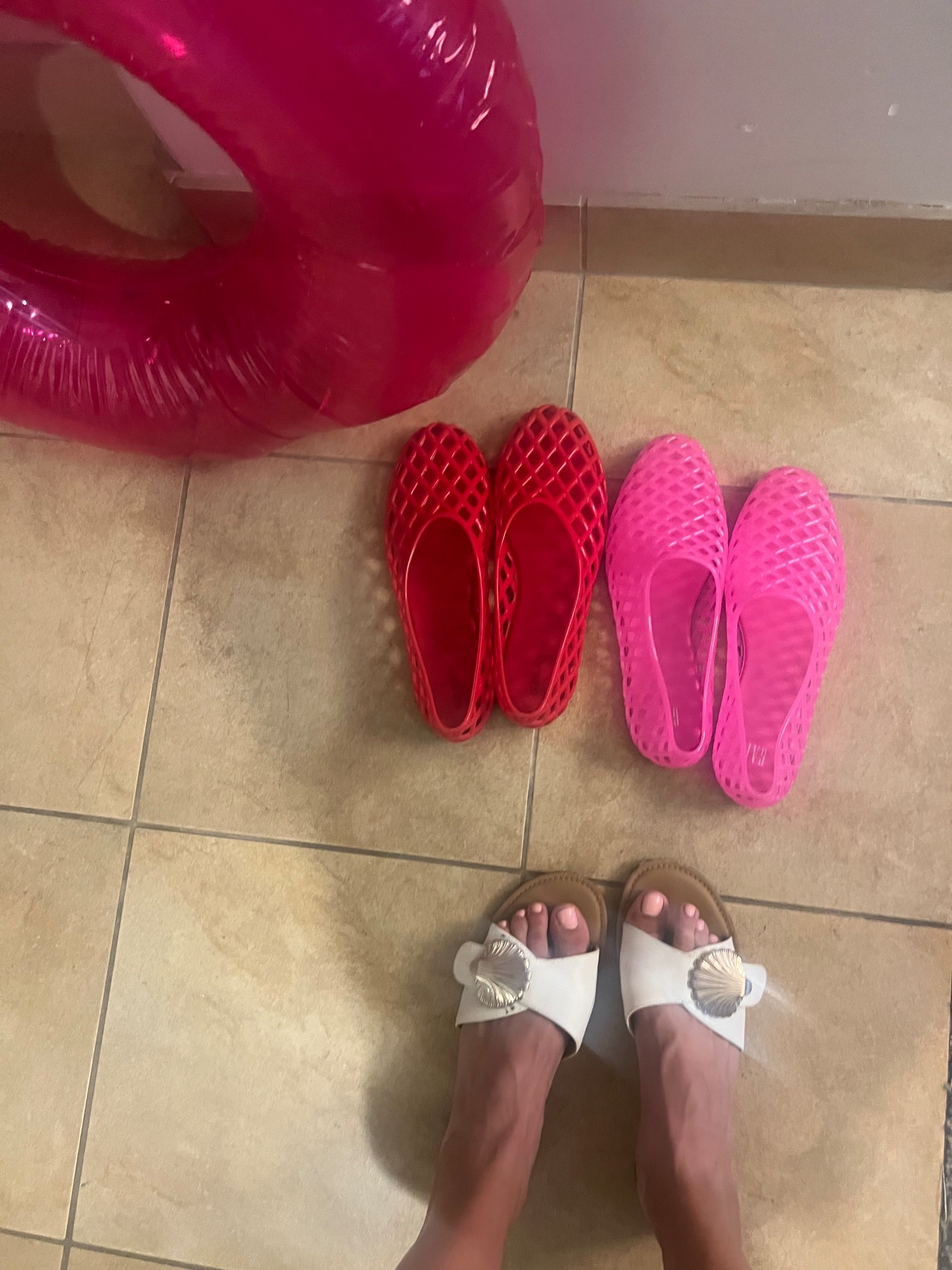 Vacation Shoe Line-Up
… not exactly on-schedule season-wise, but works well for a Hawaii trip. I’ve worn these jellies wayyy more than I realized I would!



#LTKGiftGuide #LTKFindsUnder50
