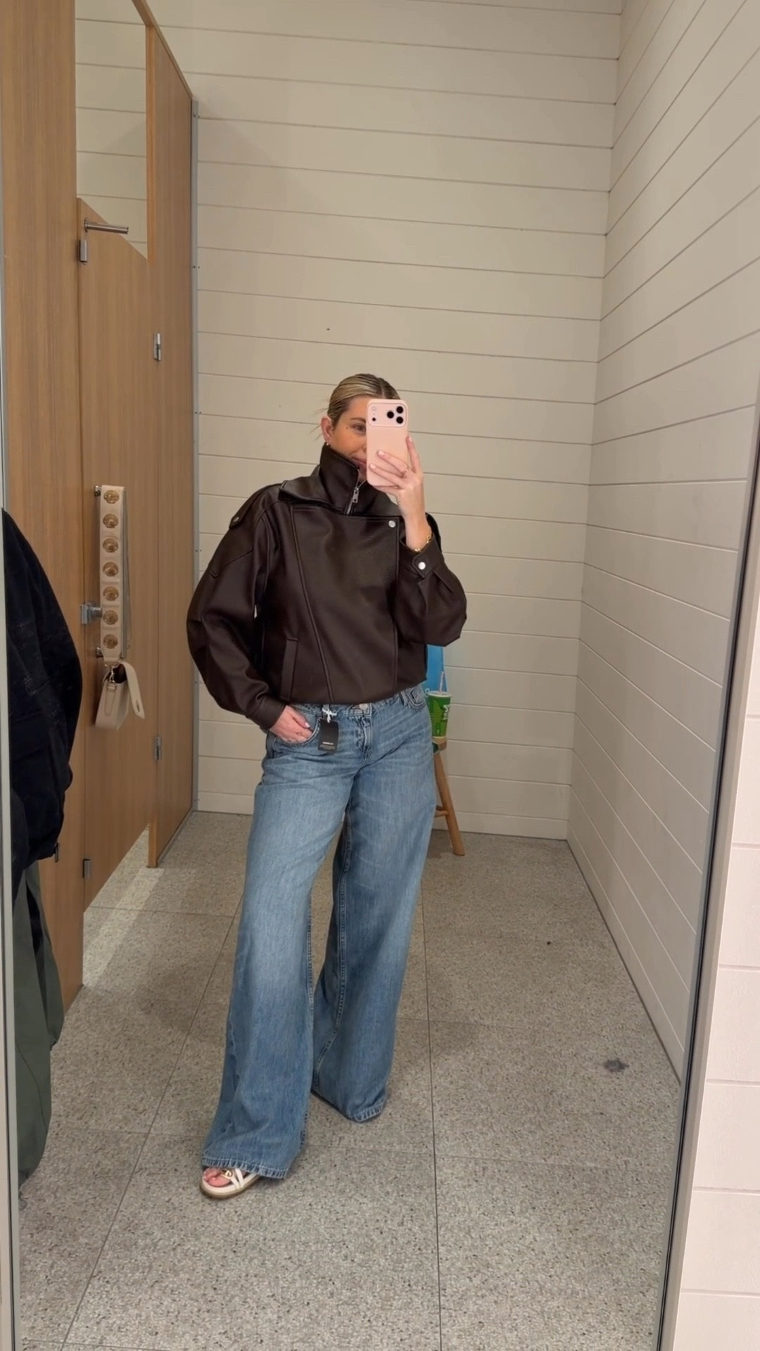 Buy or Bye: Cotton On edition 👀
Some great transeasonal pieces 🛍️ 

Sizes I’m wearing: 
Striped knit: L
Batwing brown tee: M
Batwing stripe tee: L
Brown funnel neck bomber: S/M
Brown faux leather jacket: 2XS/XS
Black bomber: M
Green utility pants: 10
Brown lace shorts: 12
Brown tie waits paints: M
Pink track pant: M
Pink sweatshirt: M
Jeans: 28


#LTKjeans #LTKstyletip #LTKaustralia